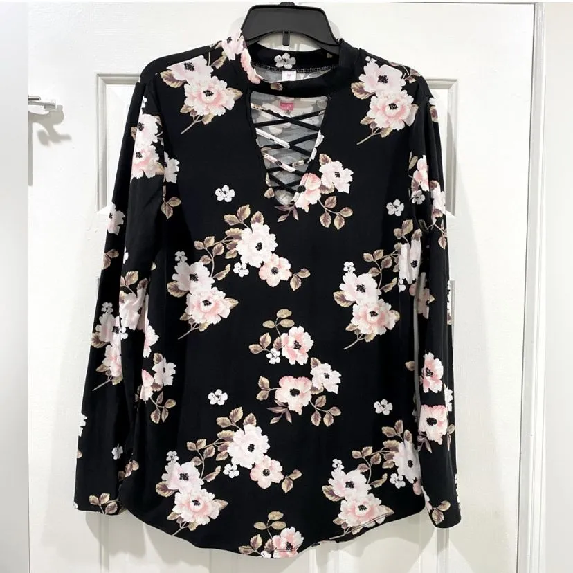 Product image for NO BOUNDARIES CRISS CROSS LONG SLEEVE FLORAL TOP