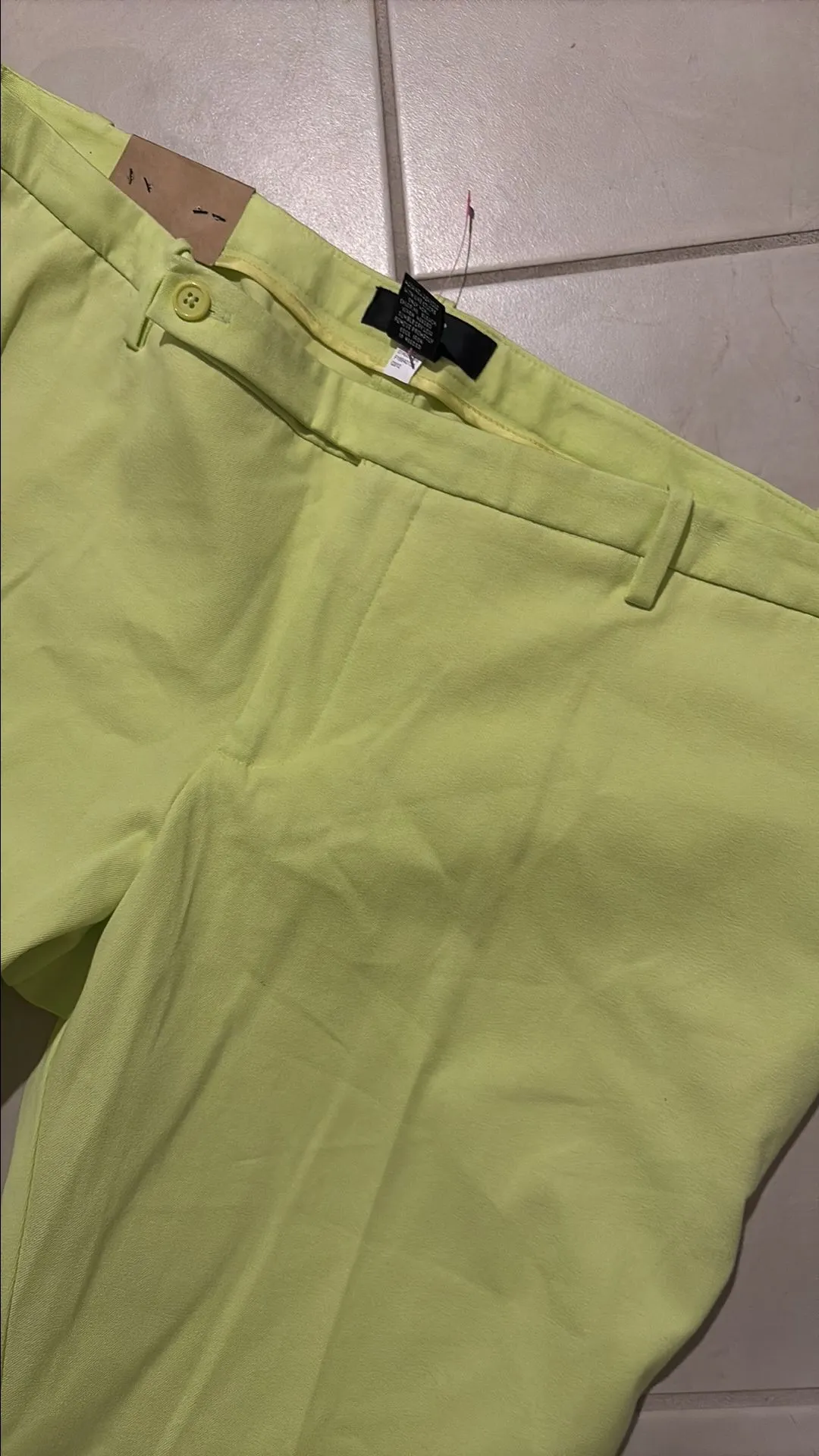 Listing Image Blurred Background