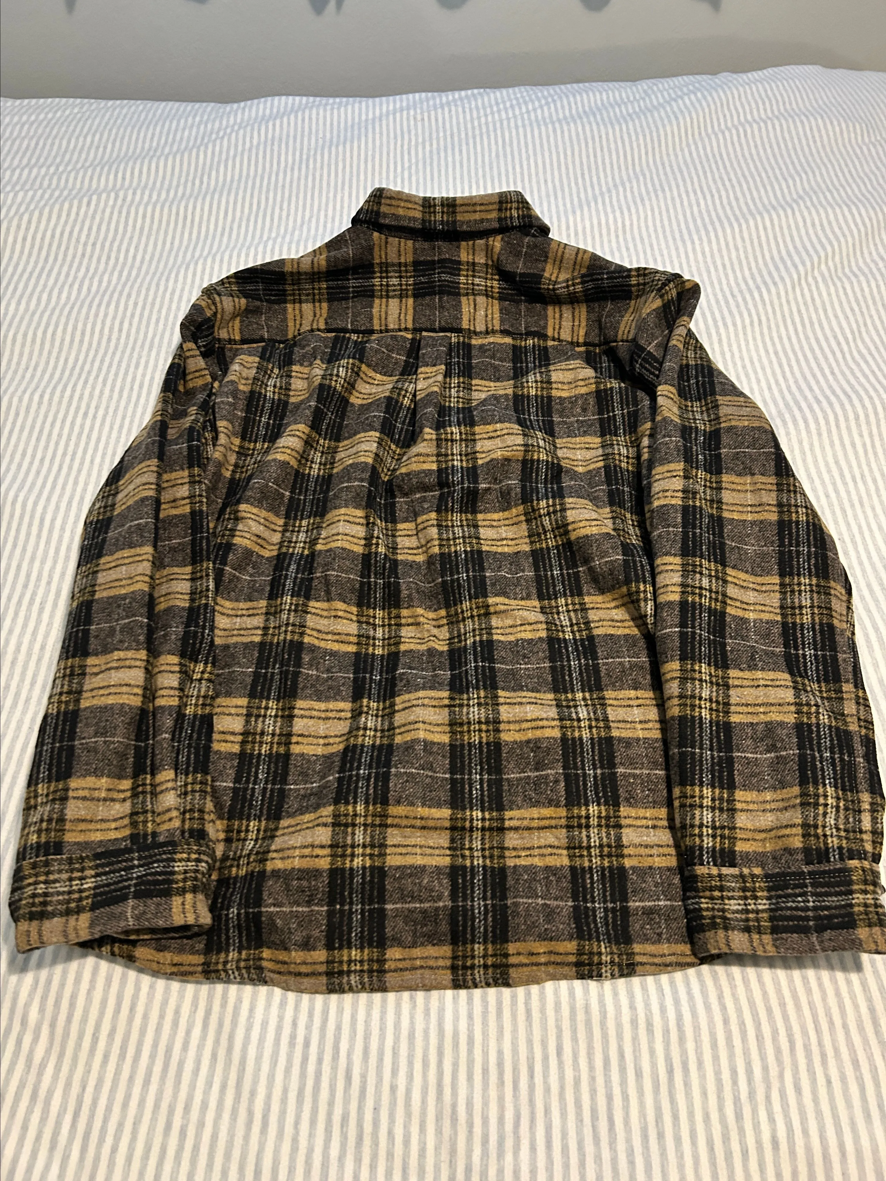 Listing Image Blurred Background