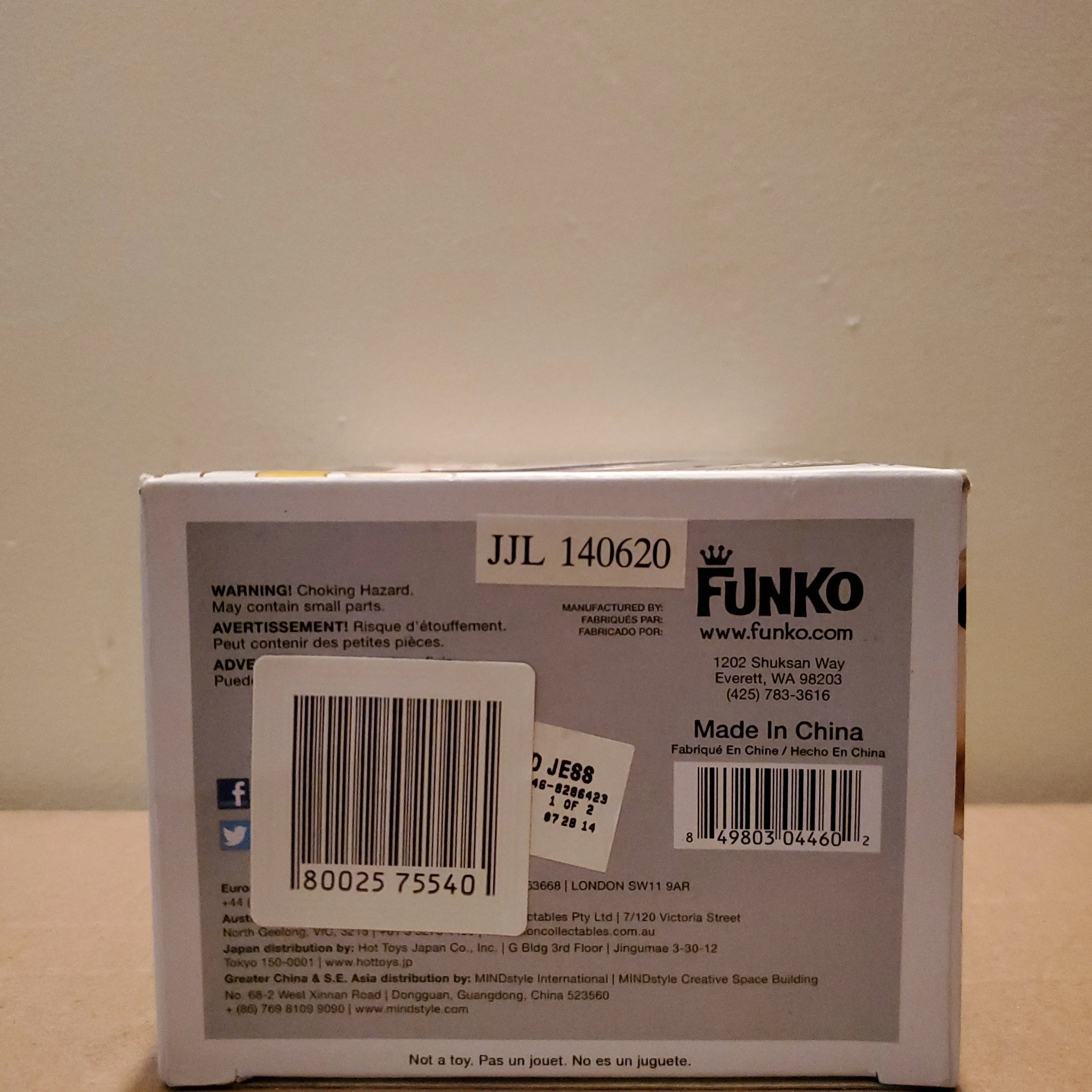 Listing Image Blurred Background