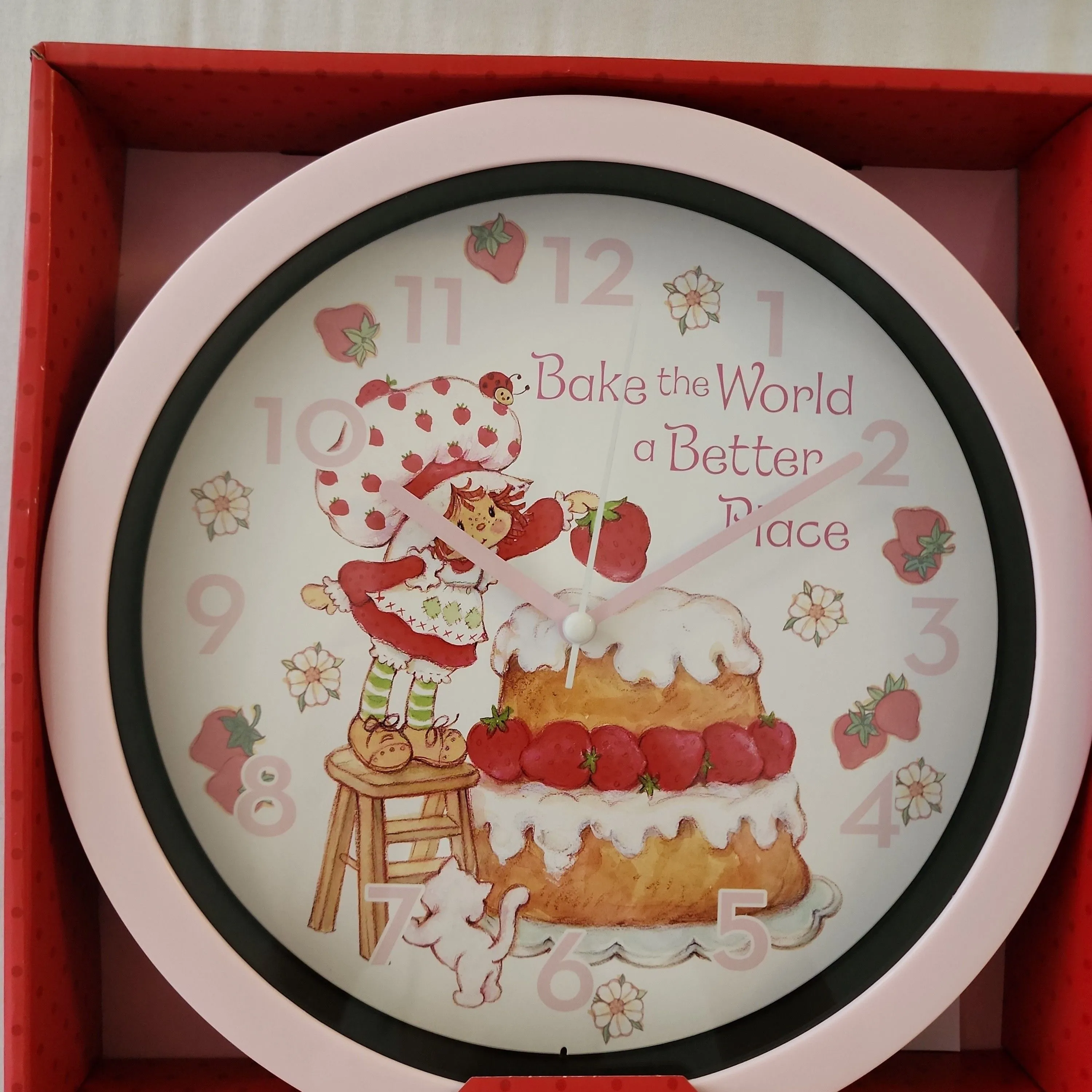 Product image for Strawberry Shortcake Clock 