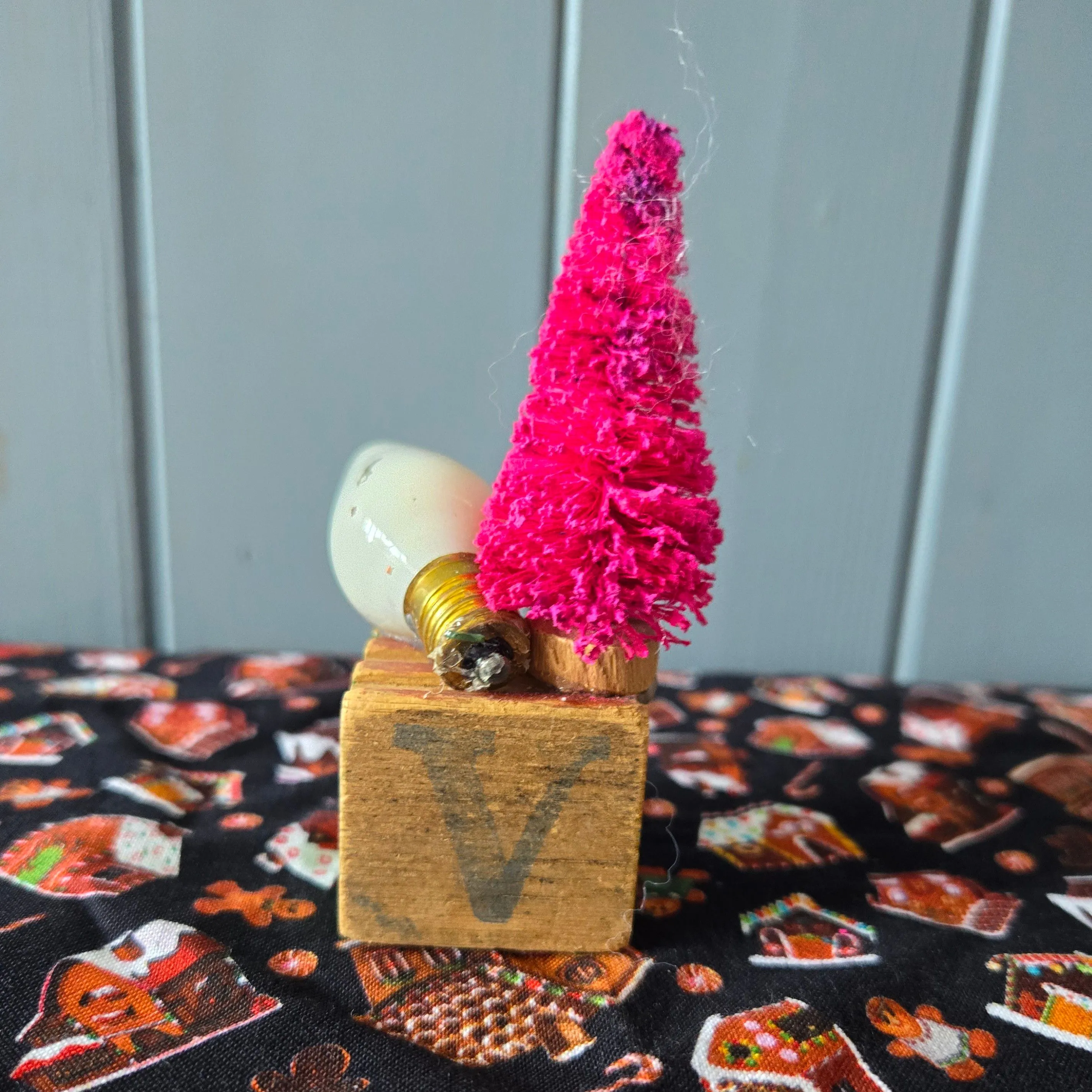 Product image for Christmas Tree Light Ornament