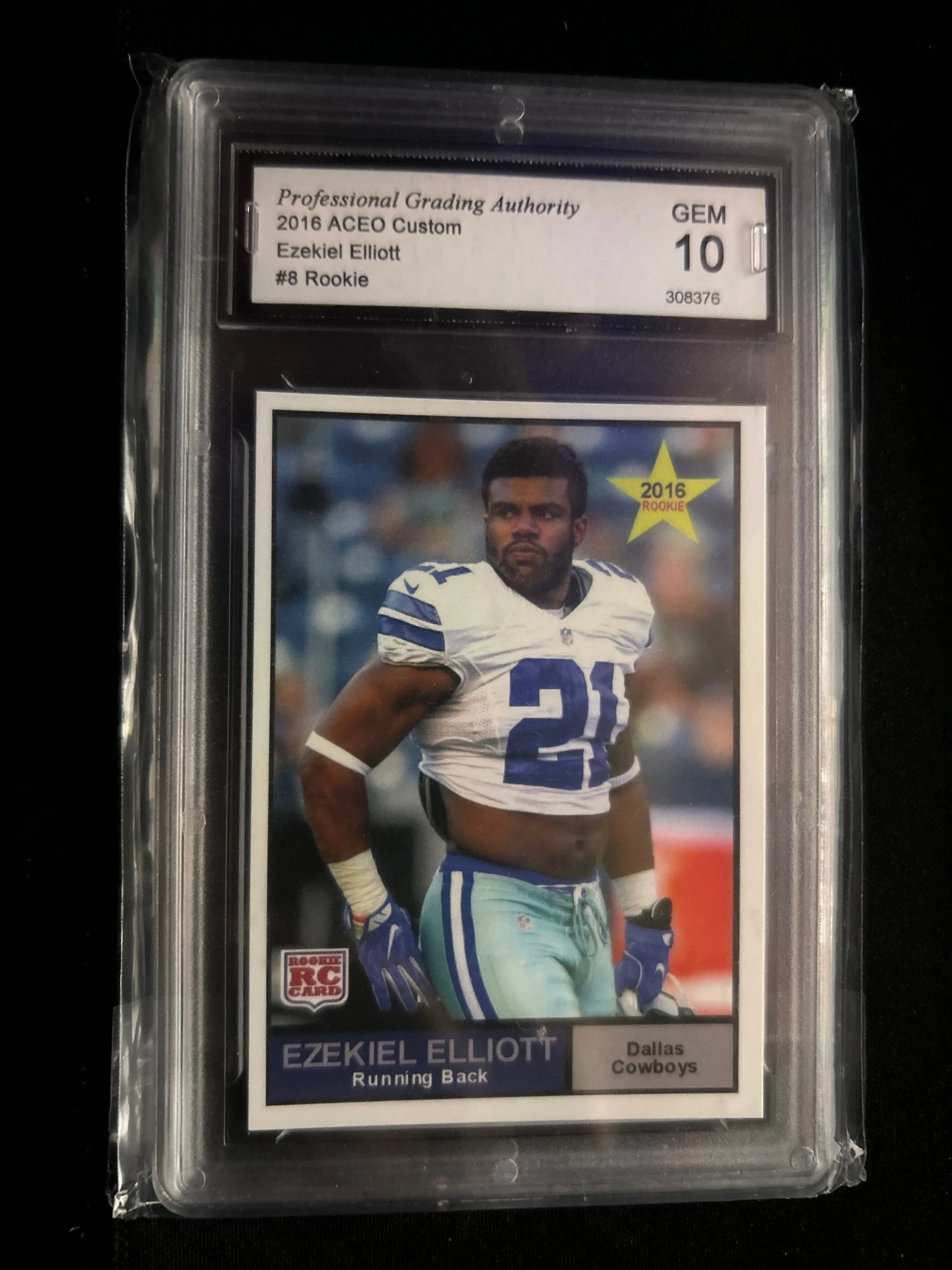 Product image for Ezekiel Elliott Rookie Card Gem 10
