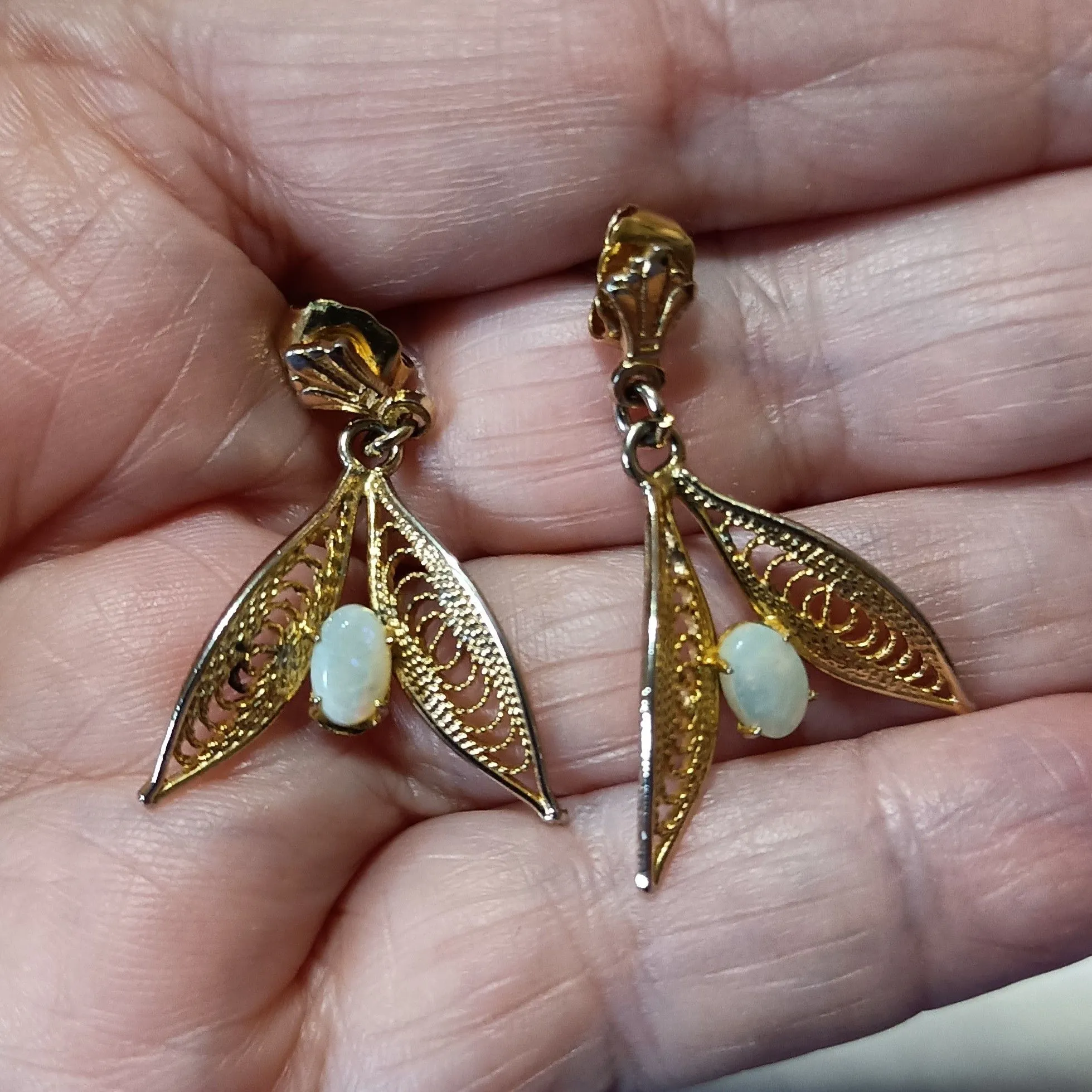 Product image for vintage dangle opal Pierce earrings 