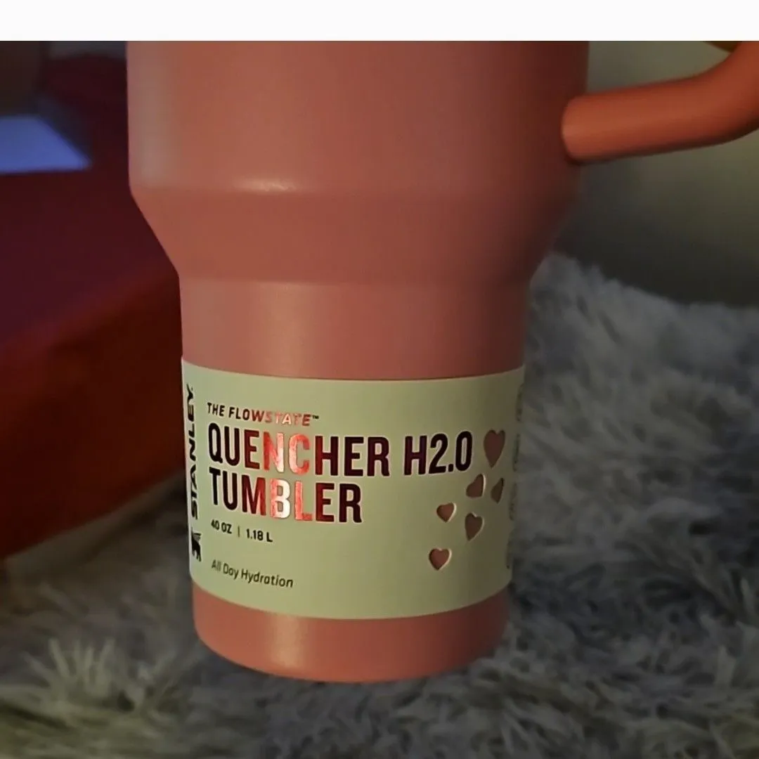 Listing Image Blurred Background