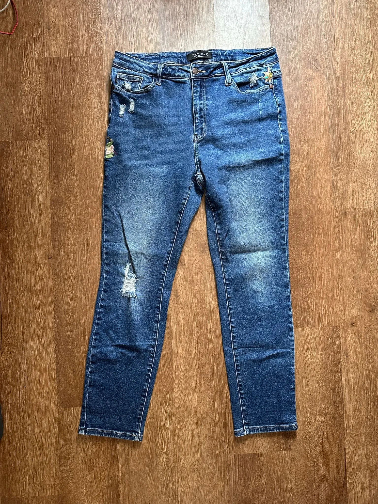 8dc69fca-e0e0-480a-bf4e-cb3bd6fc847b