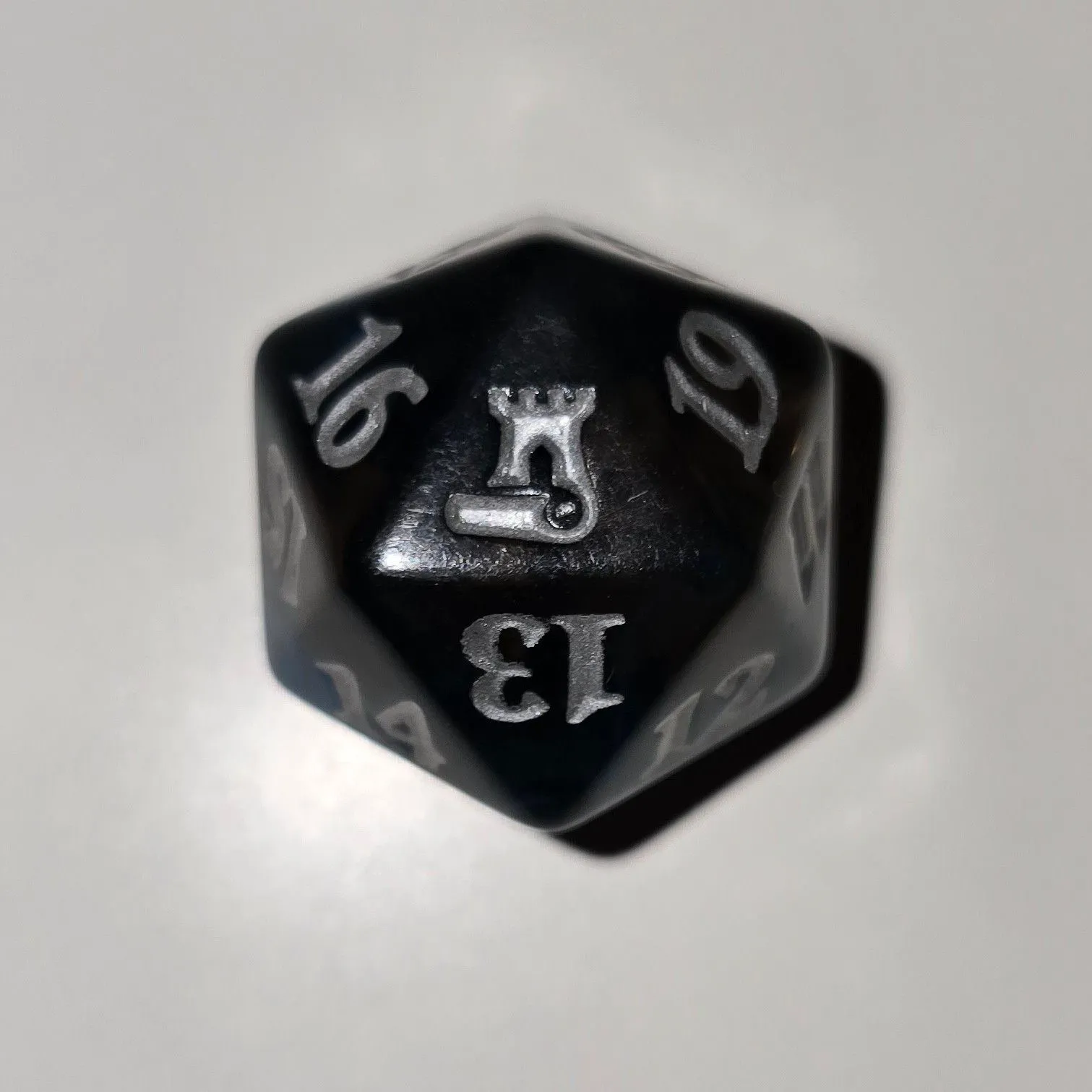 Product image for MTG from the vault lore D20 spindown dice