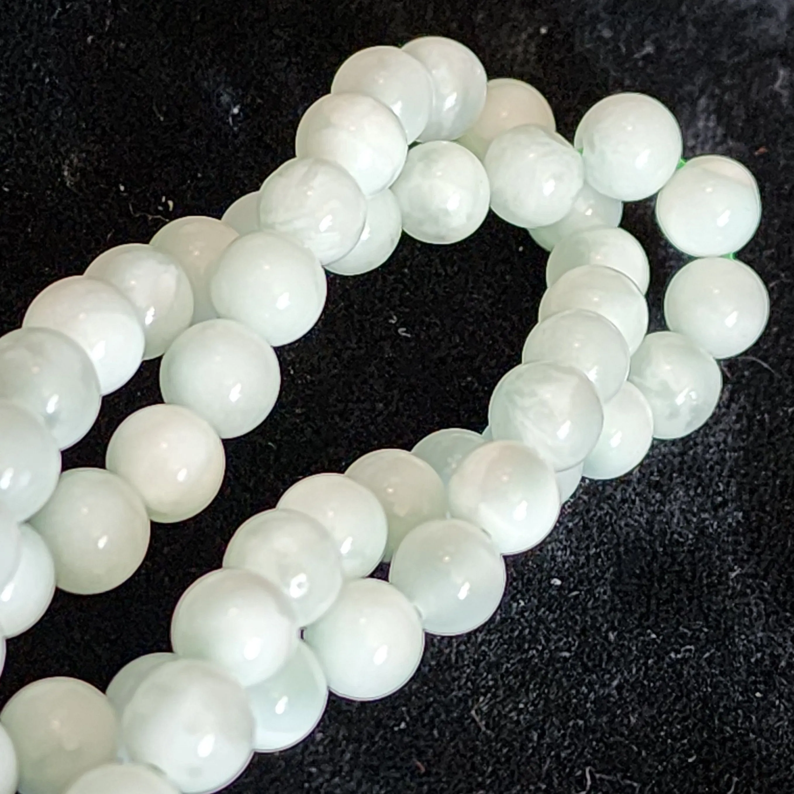 Product image for #08B: Light Green  Angelite Round Beads,  8mm 