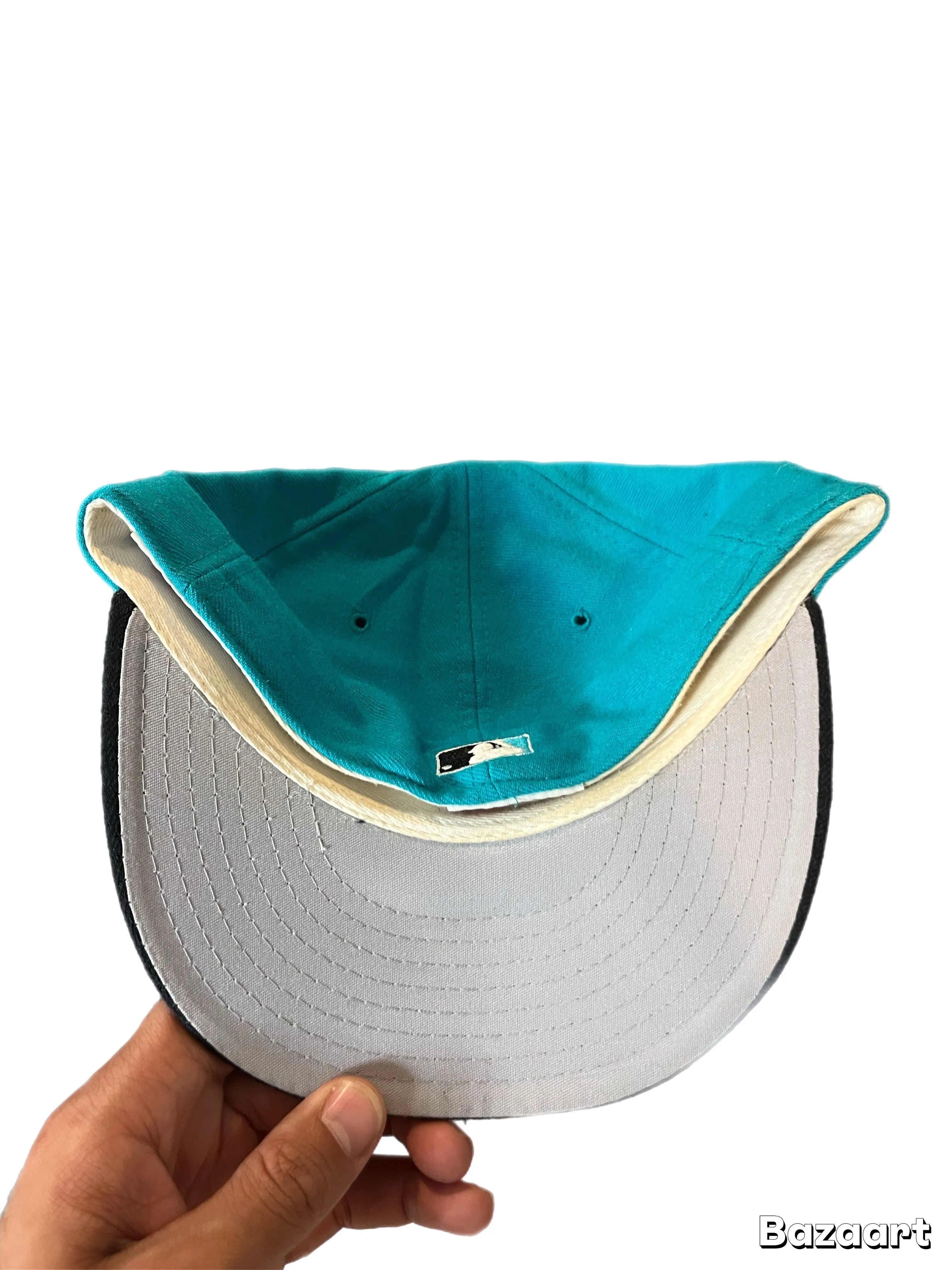 Listing Image Blurred Background