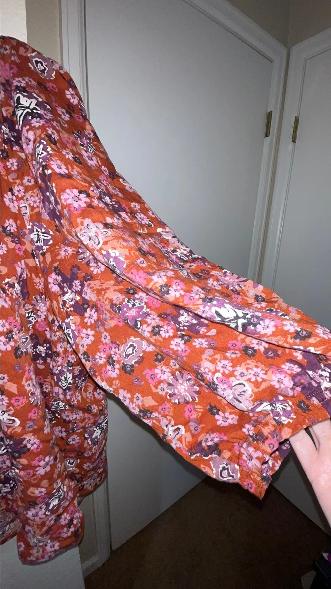 Listing Image Blurred Background