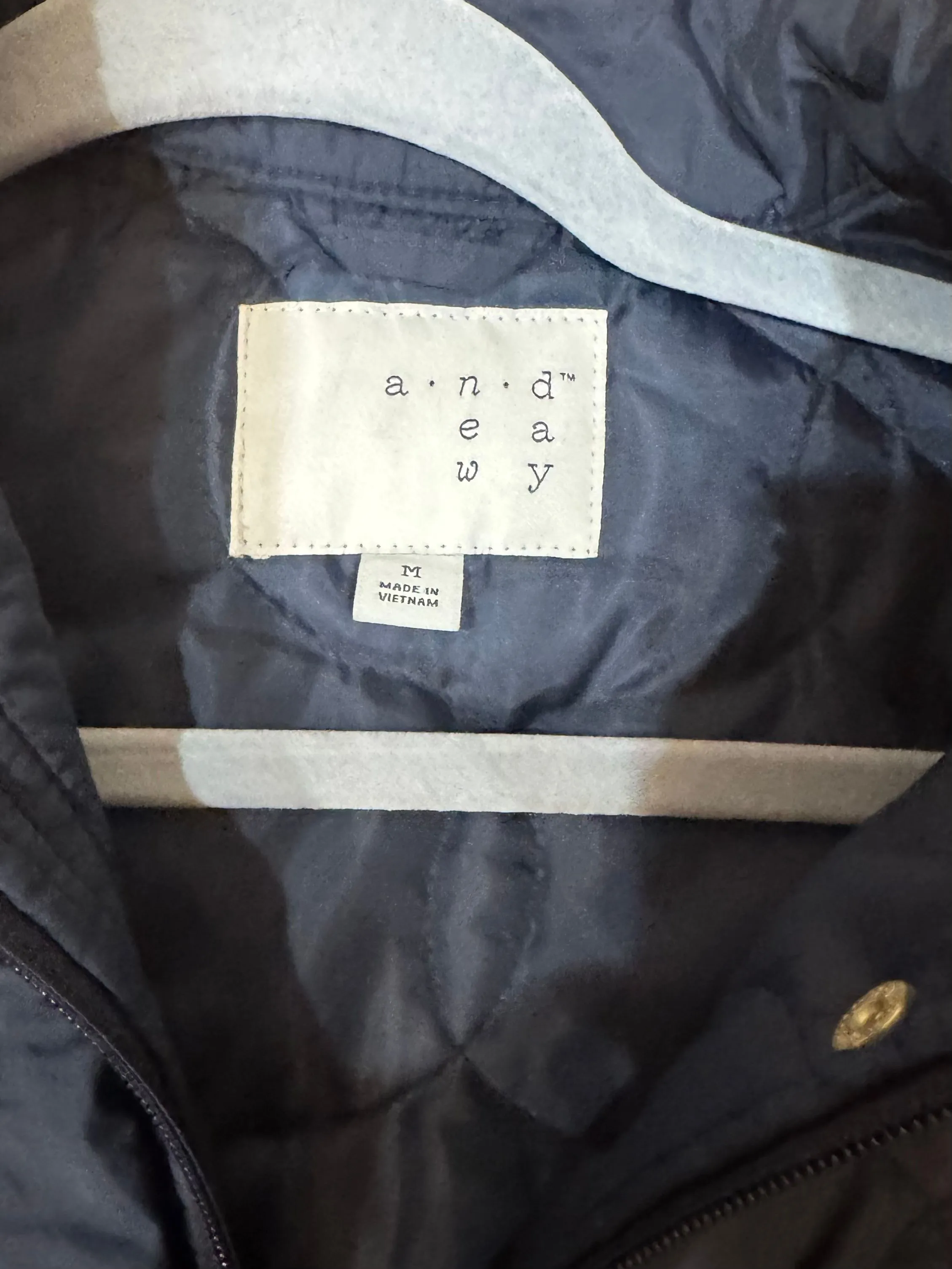 Listing Image Blurred Background