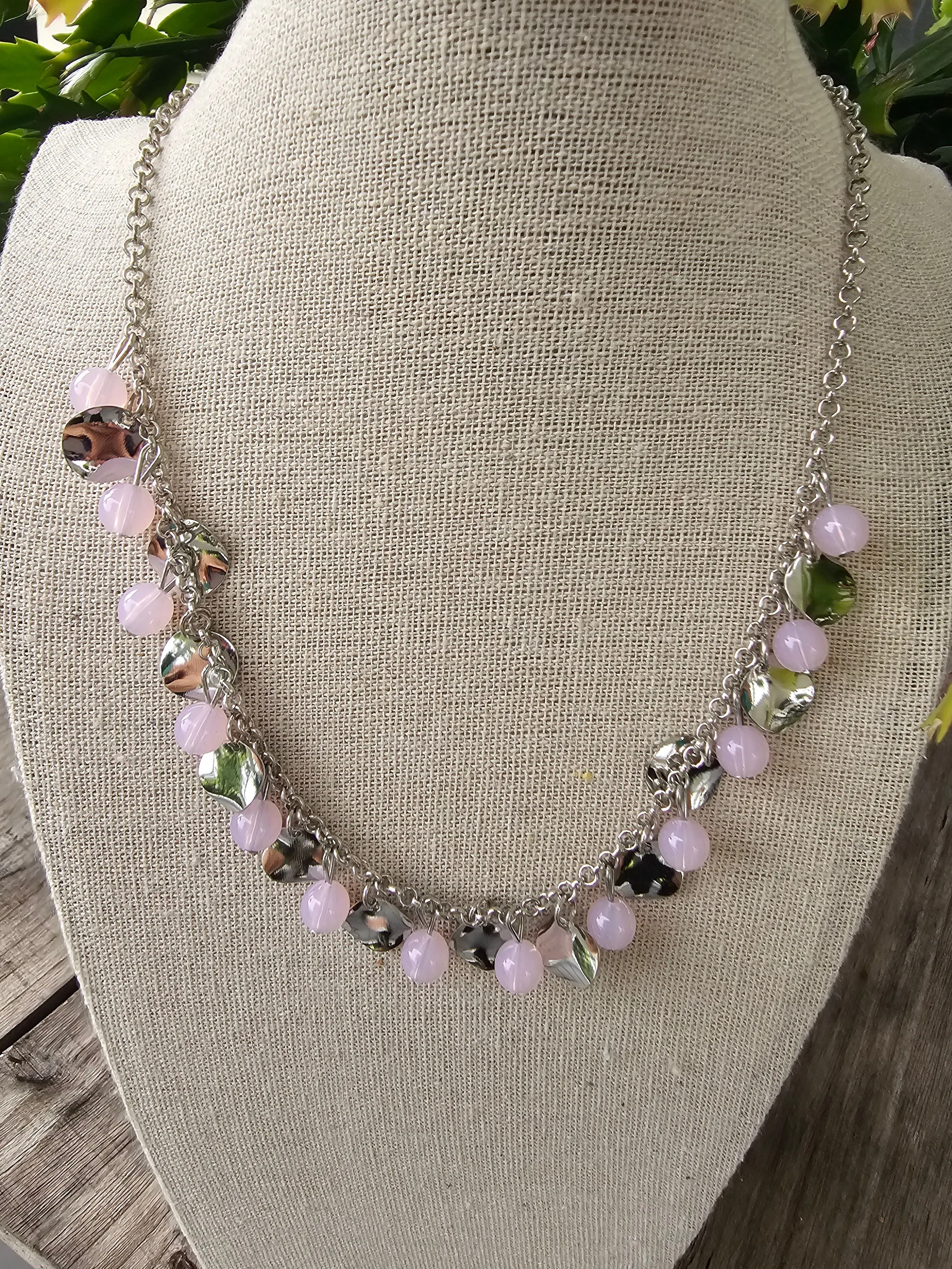 Product image for #52 pink flashing necklace set