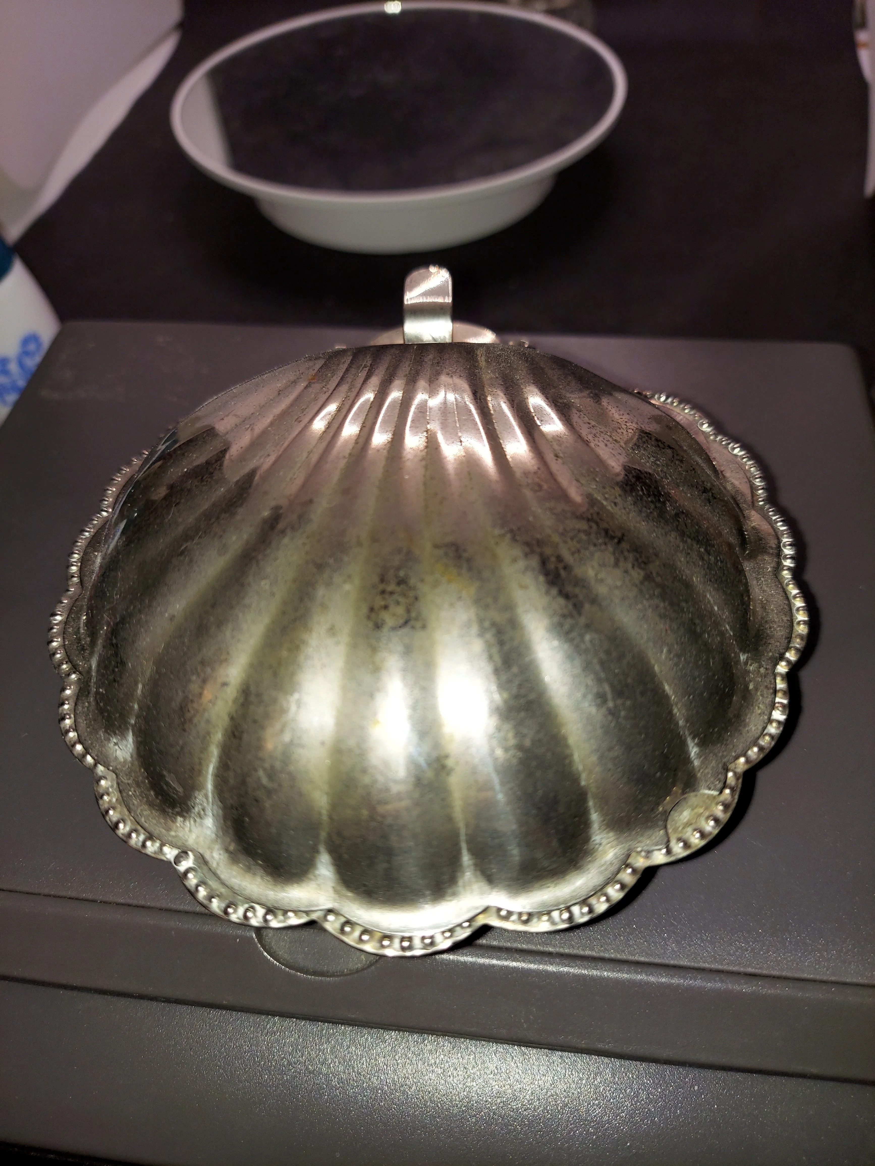 Product image for Vintage MCM Silver Plated Clam Shell Caviar/Butter Dish Hollywood Regency Style