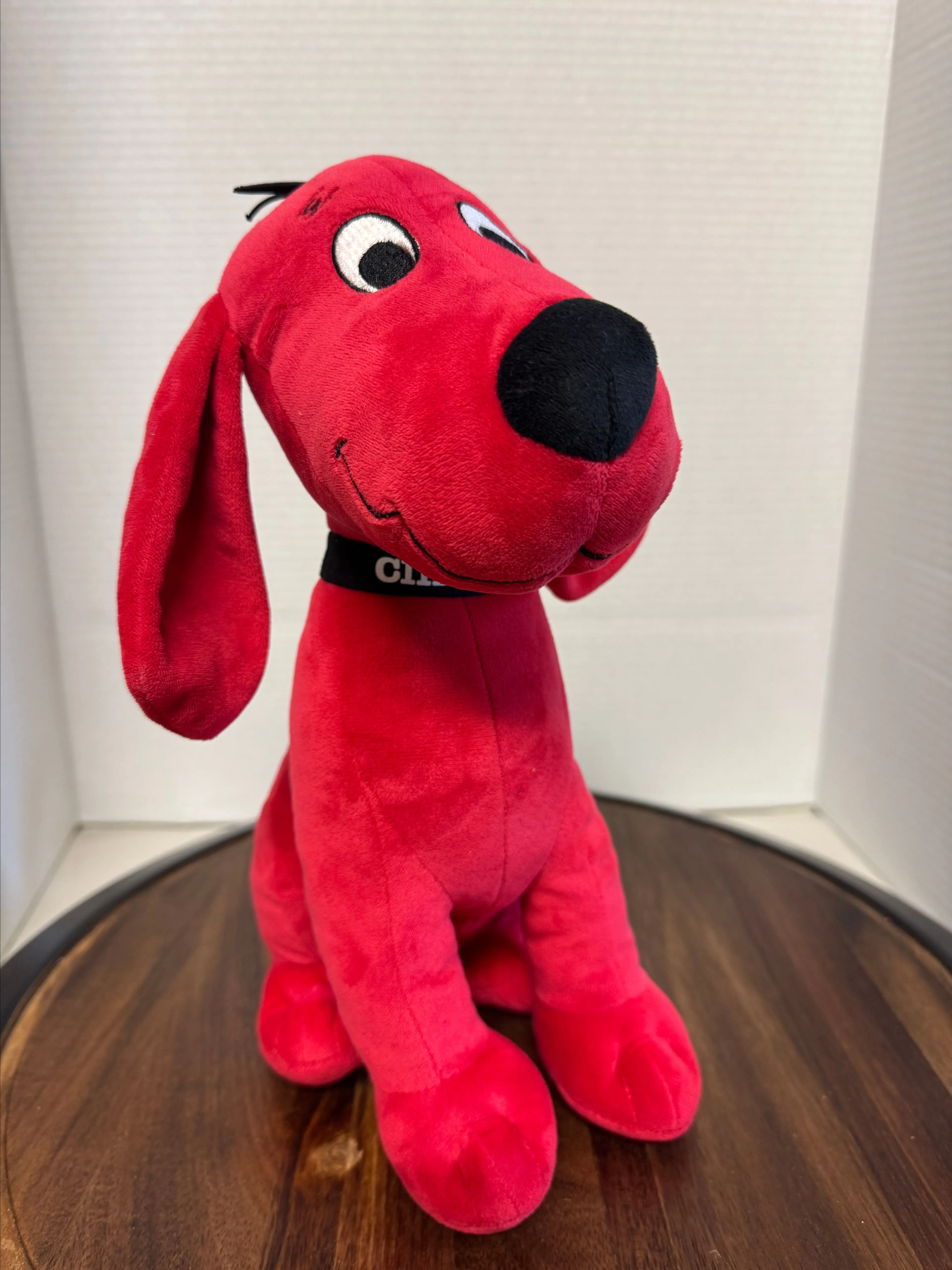 Product image for Clifford the big red dog 11 inch plush