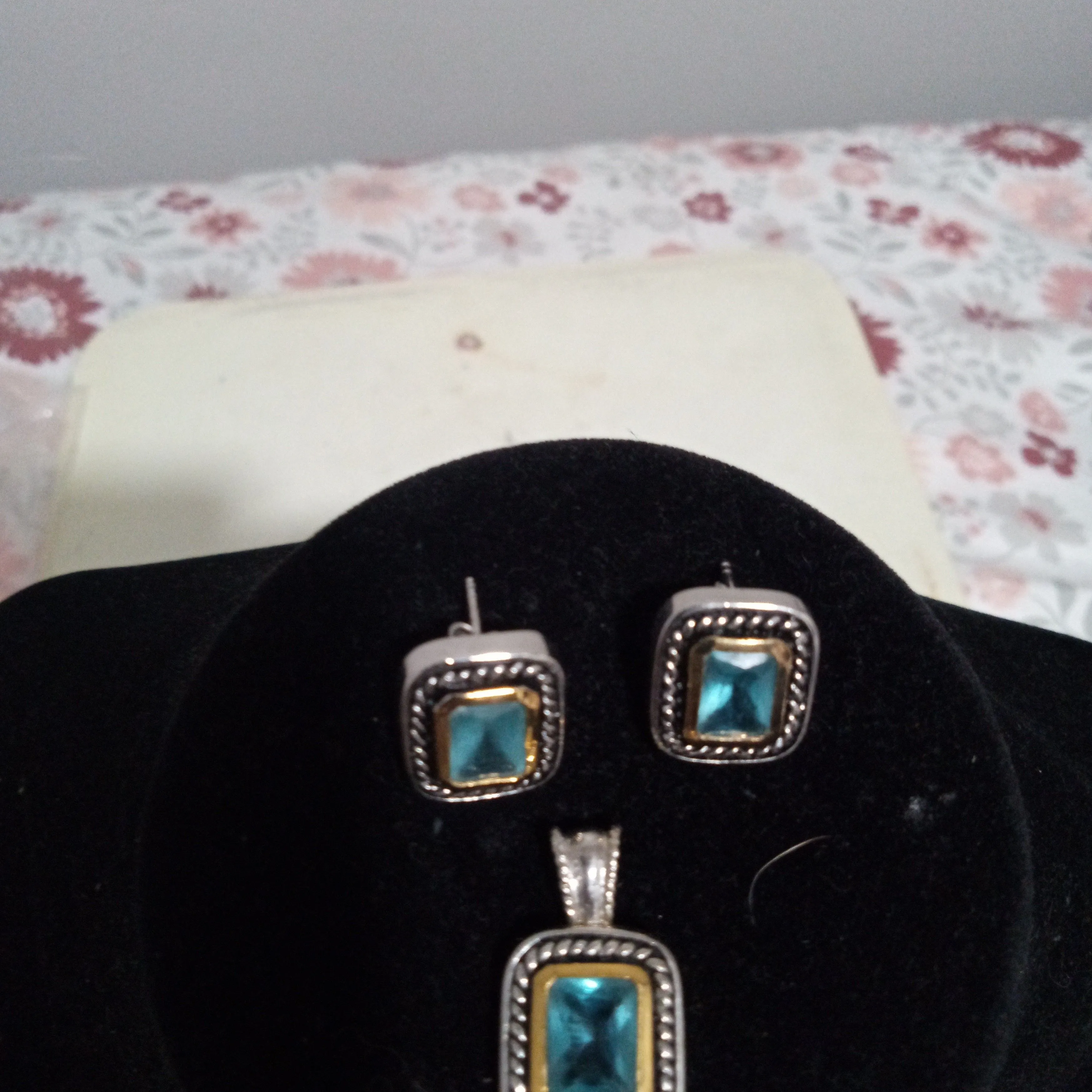 Product image for earrings & pendant