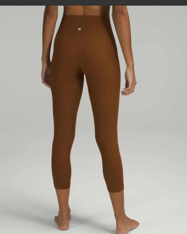 Product image for 072 EUC Align HR Crop Ribbed 23" Sz 6 Roasted Brown