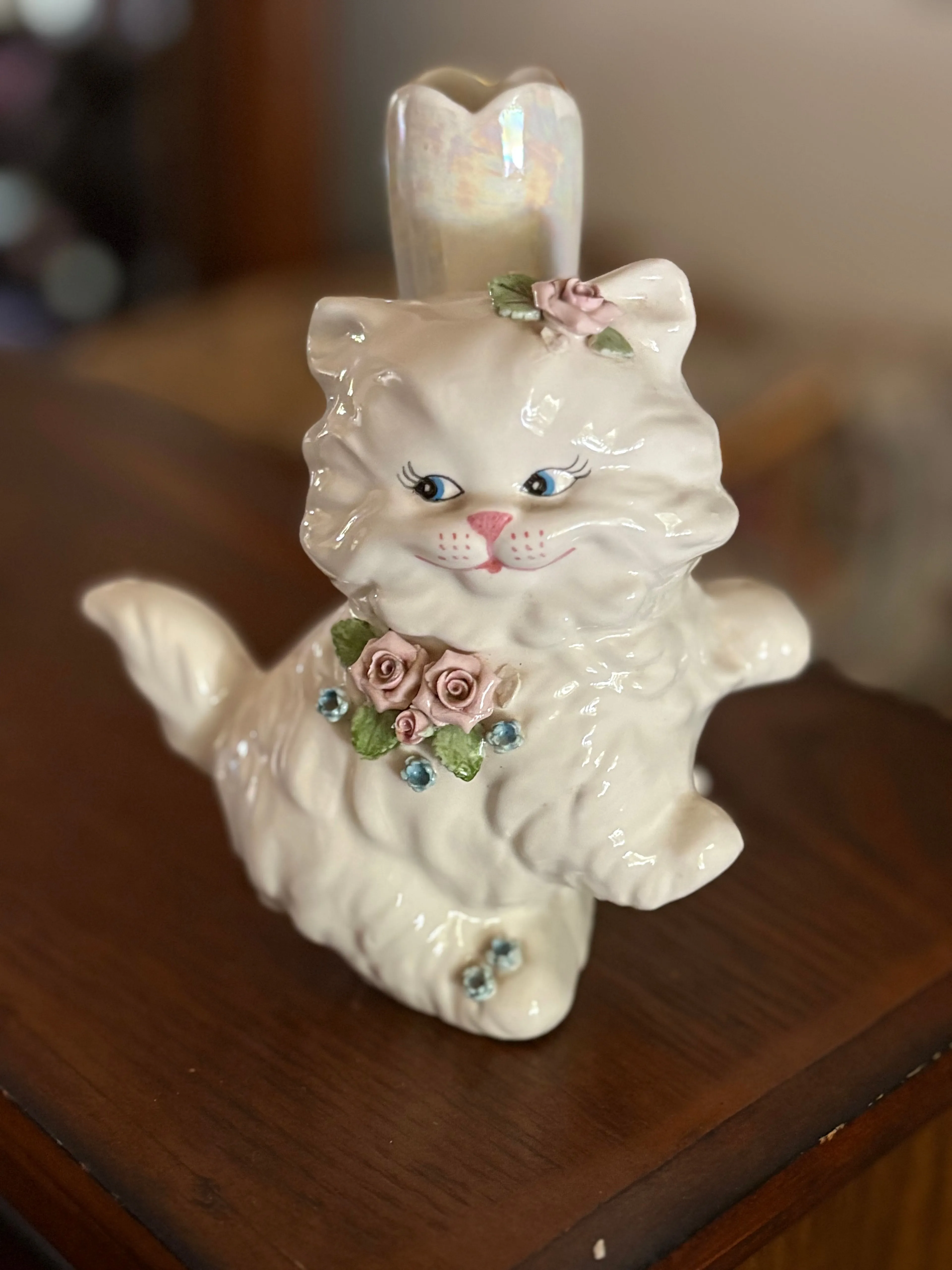 Product image for Vintage Coquette Cat Flower Vase