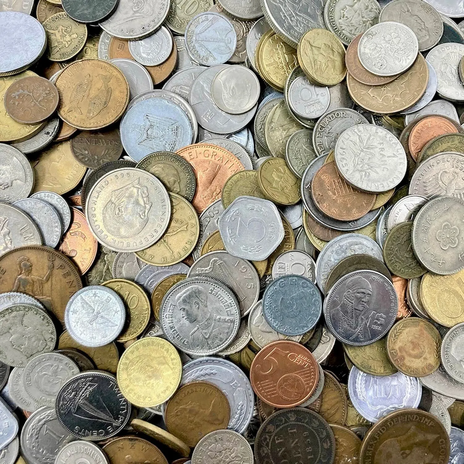 Product image for 100 foreign coins lot randomly chosen by host