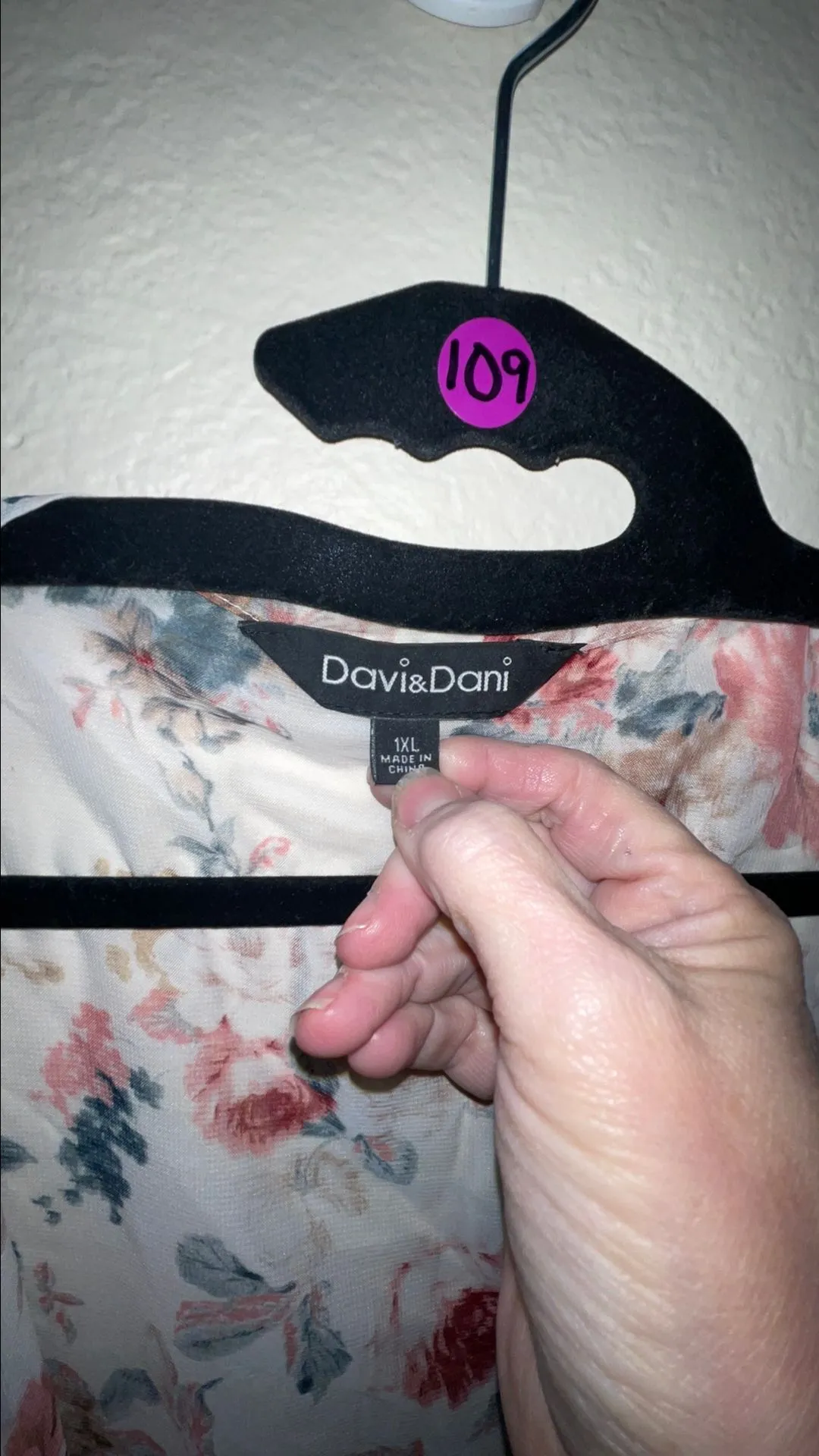 Listing Image Blurred Background