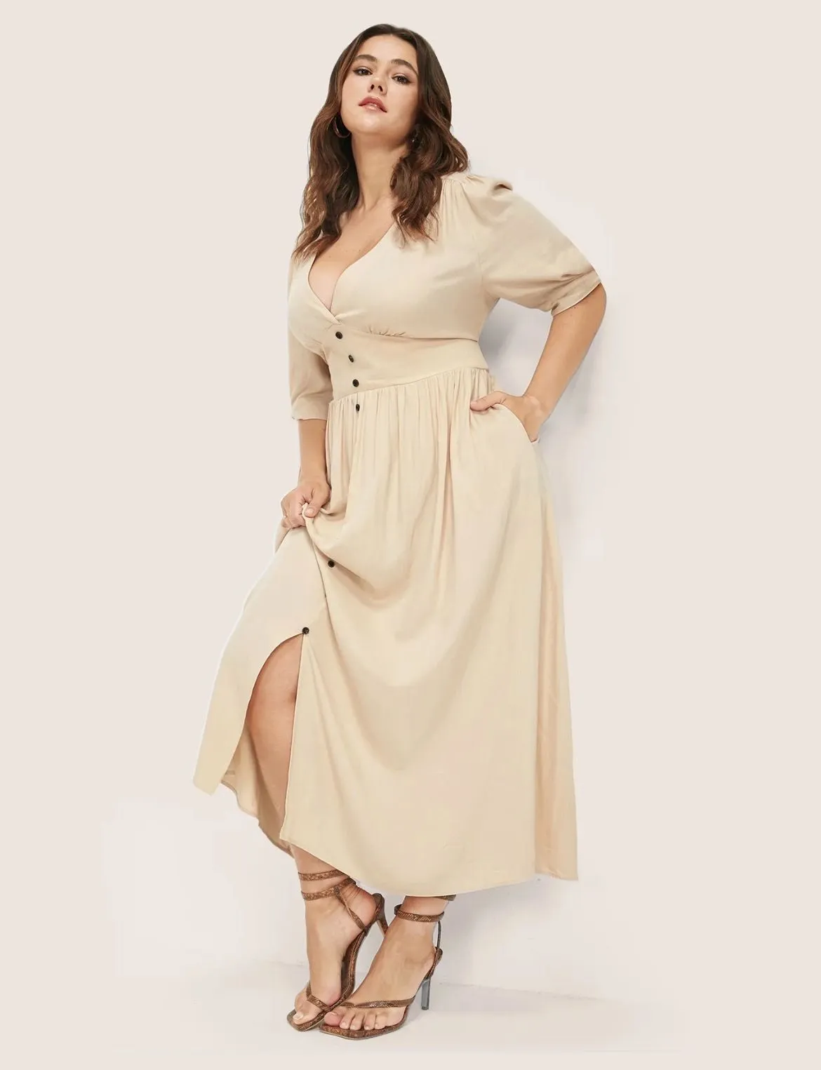 Product image for Bloomchic low plunging detail button  down size 3X