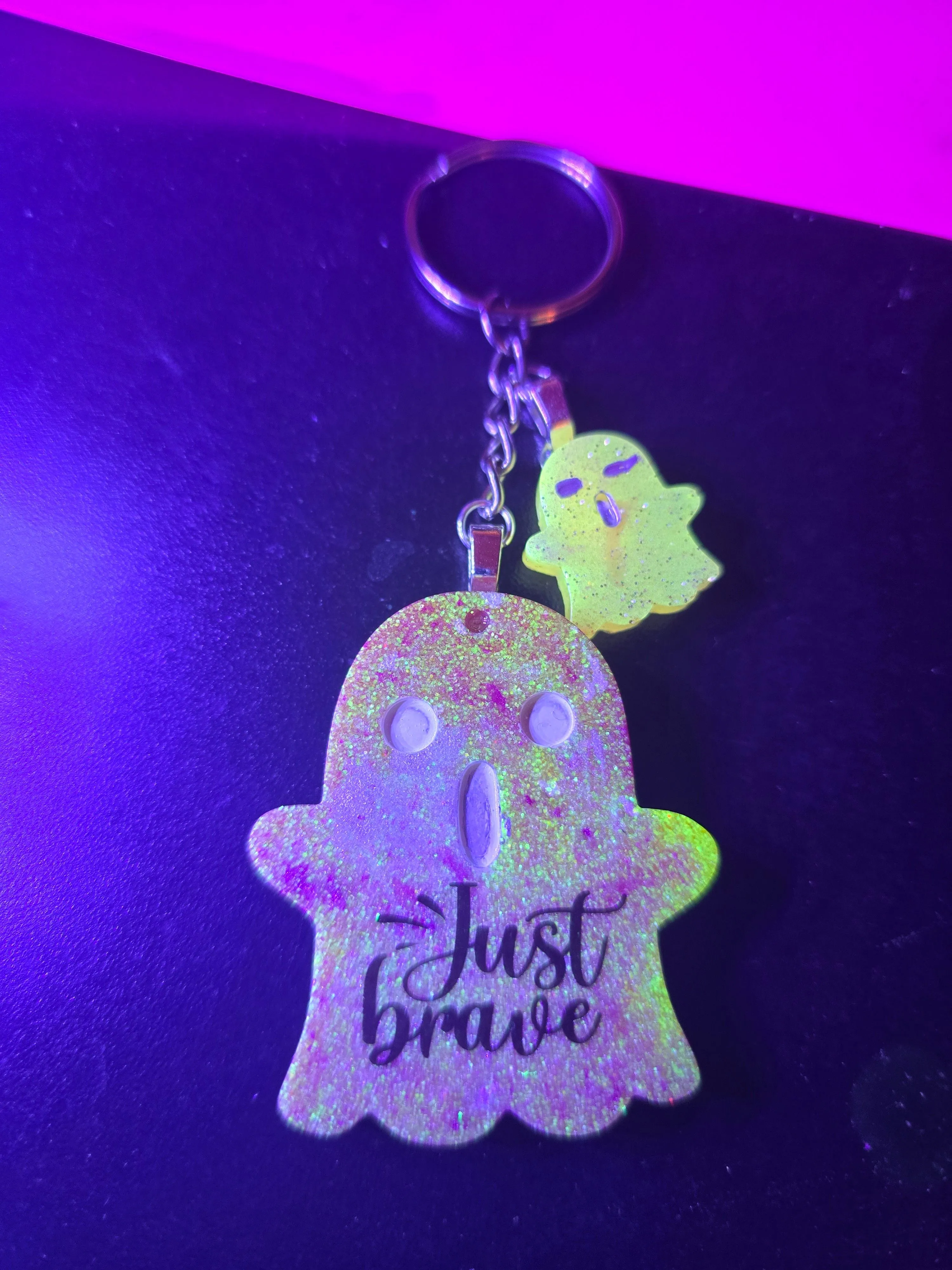 Product image for Glow-In-The-Dark GHOST Keychain 