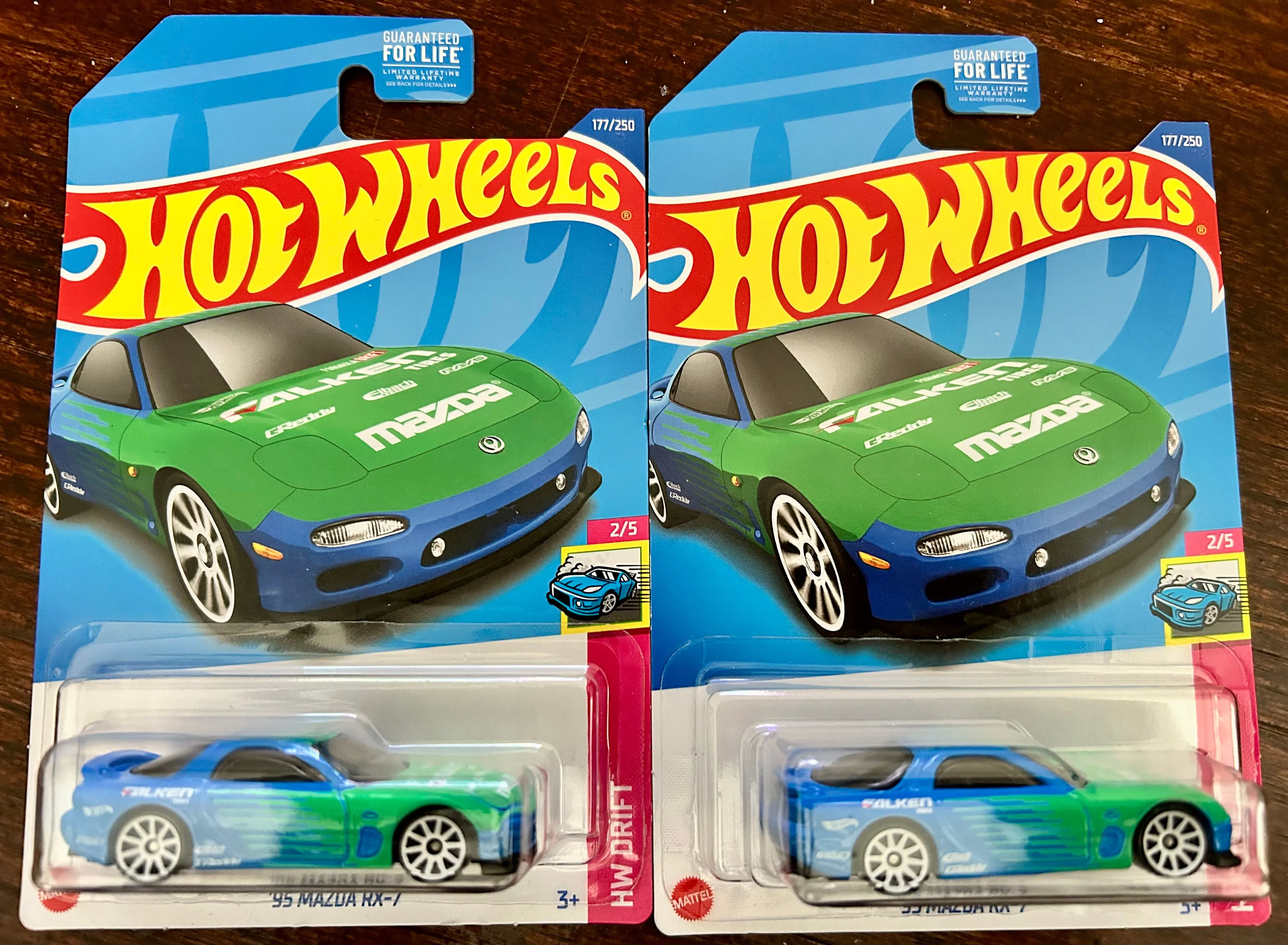 Product image for Hot Wheels '95 Mazda RX-7 2 Qty