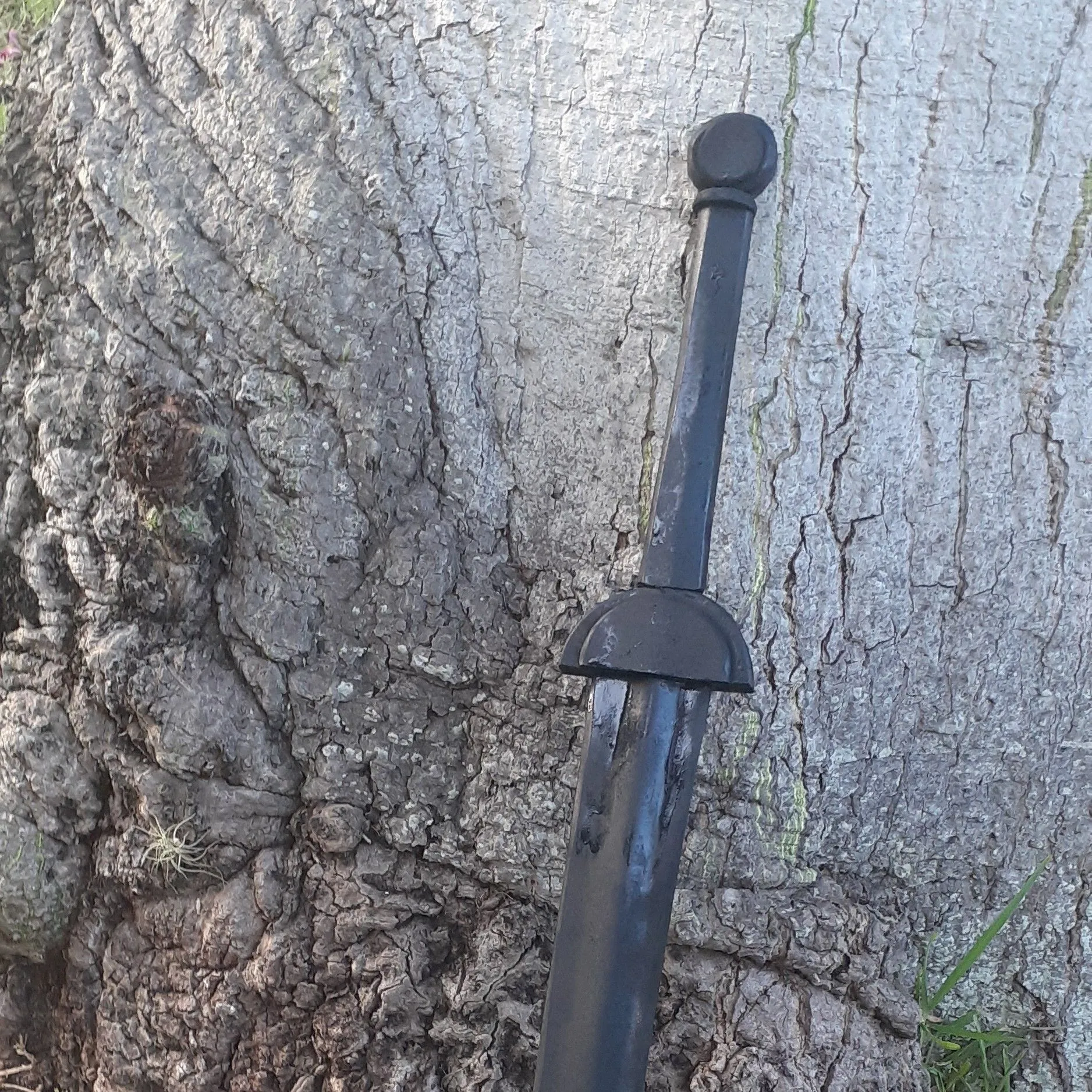 Product image for handmade EVA foam executioner longsword