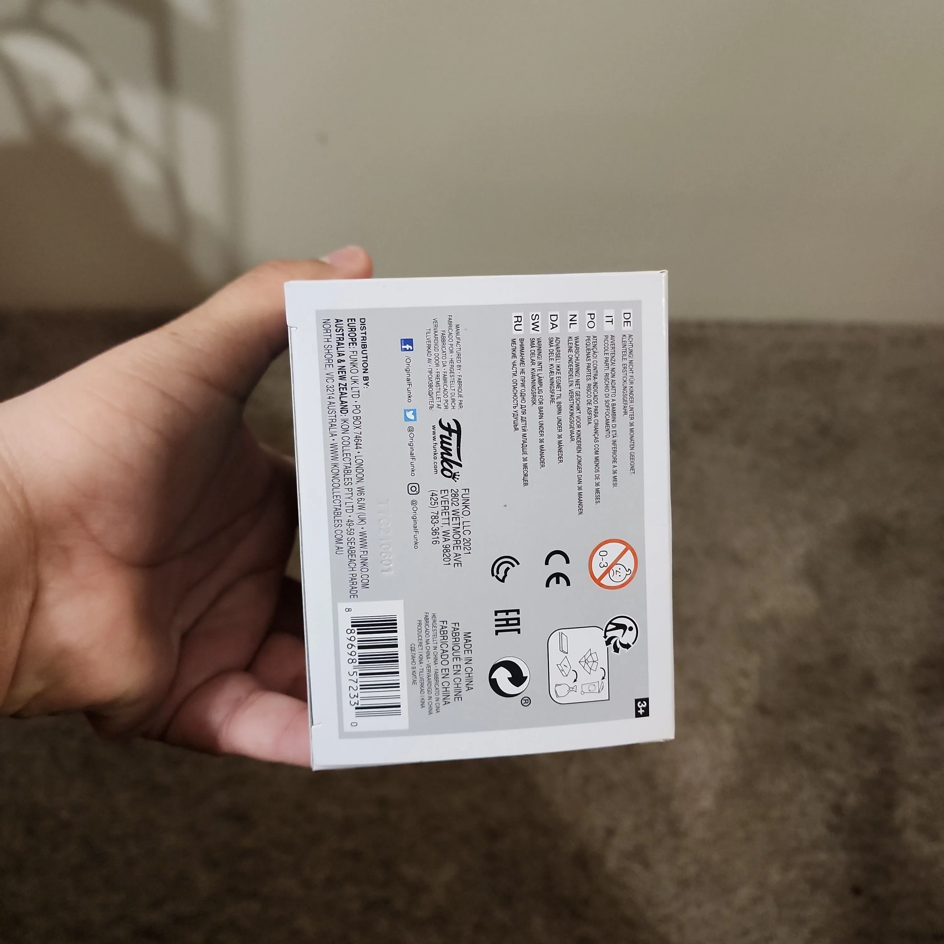 Listing Image Blurred Background