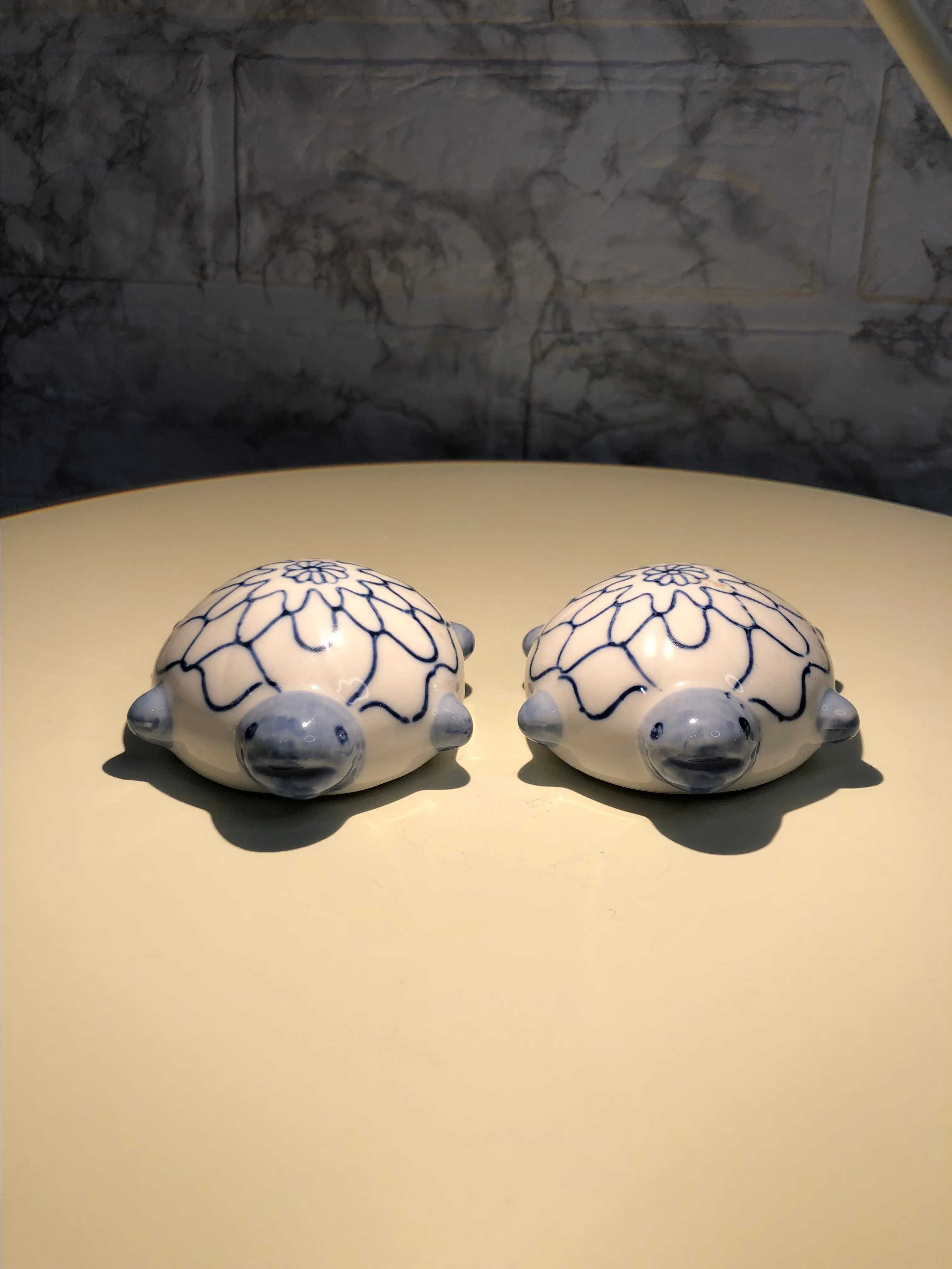 Product image for Pair of Turtles