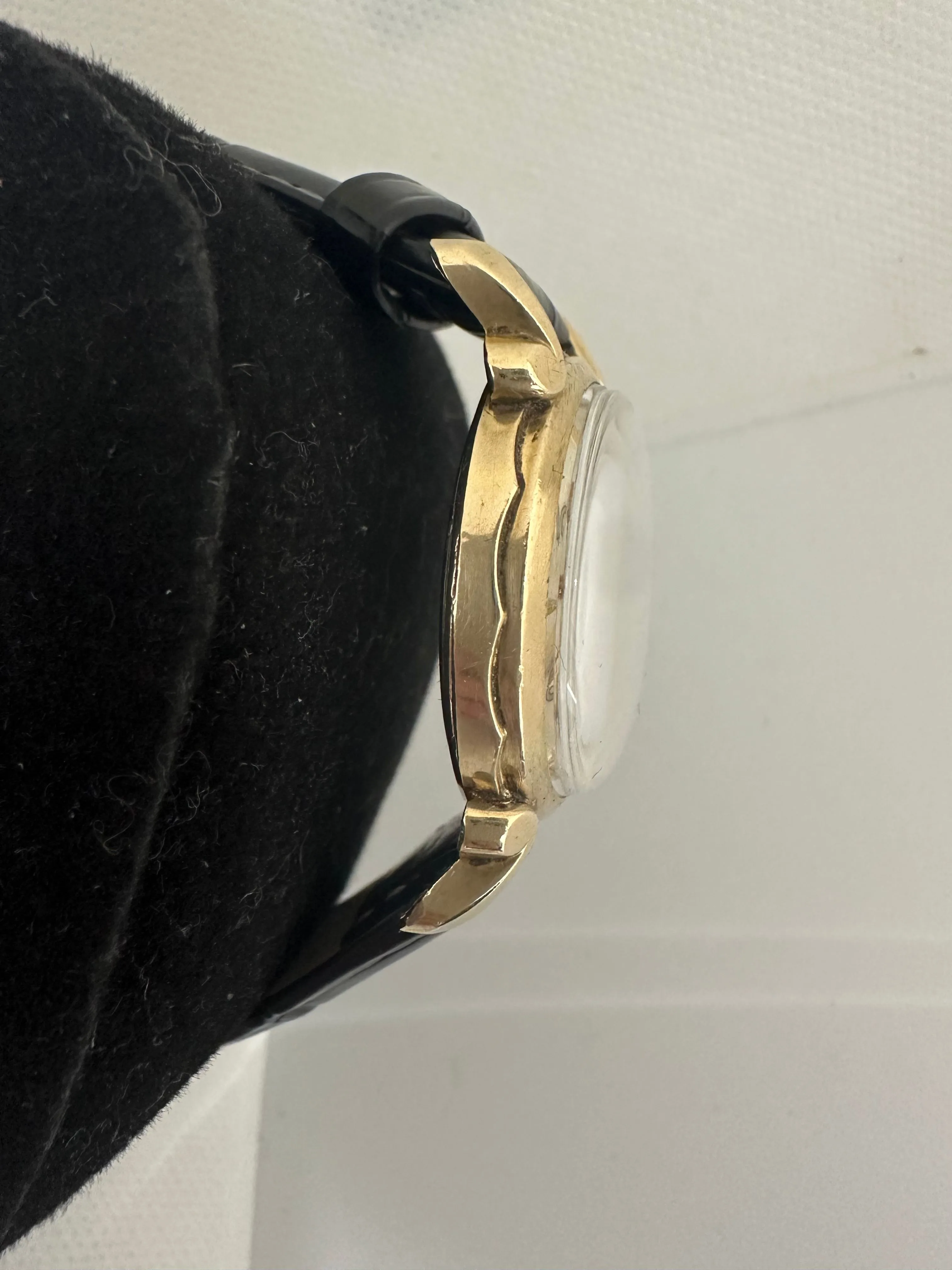 Listing Image Blurred Background