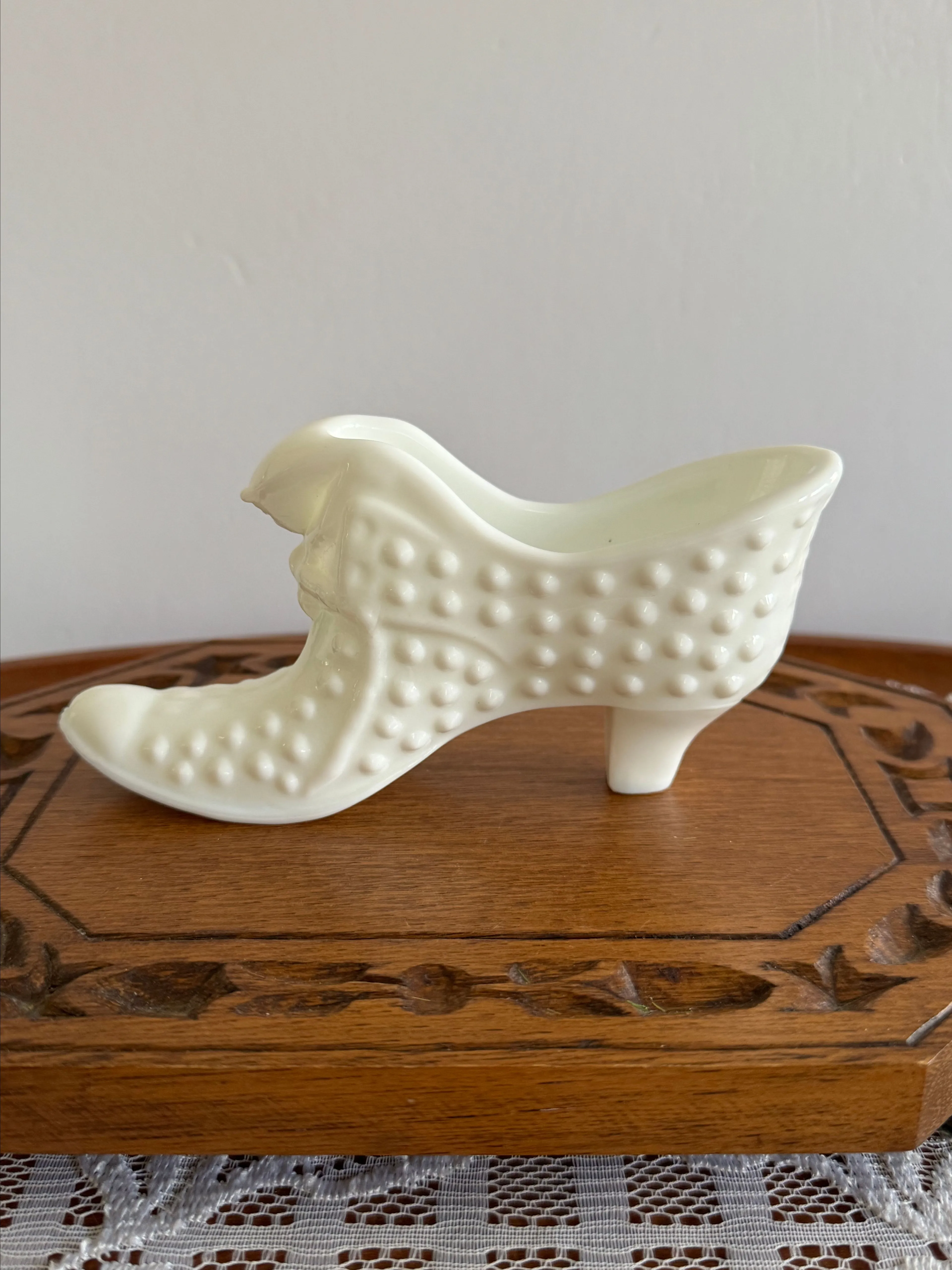 Product image for Fenton milk glass hobnail shoe