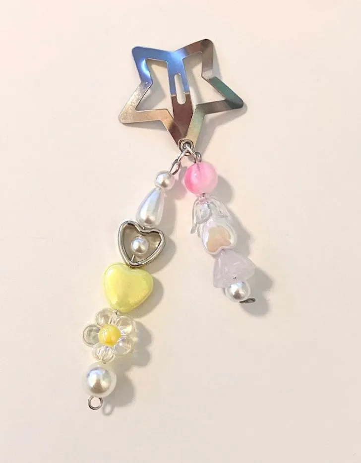 Product image for Cute yellow flower clip