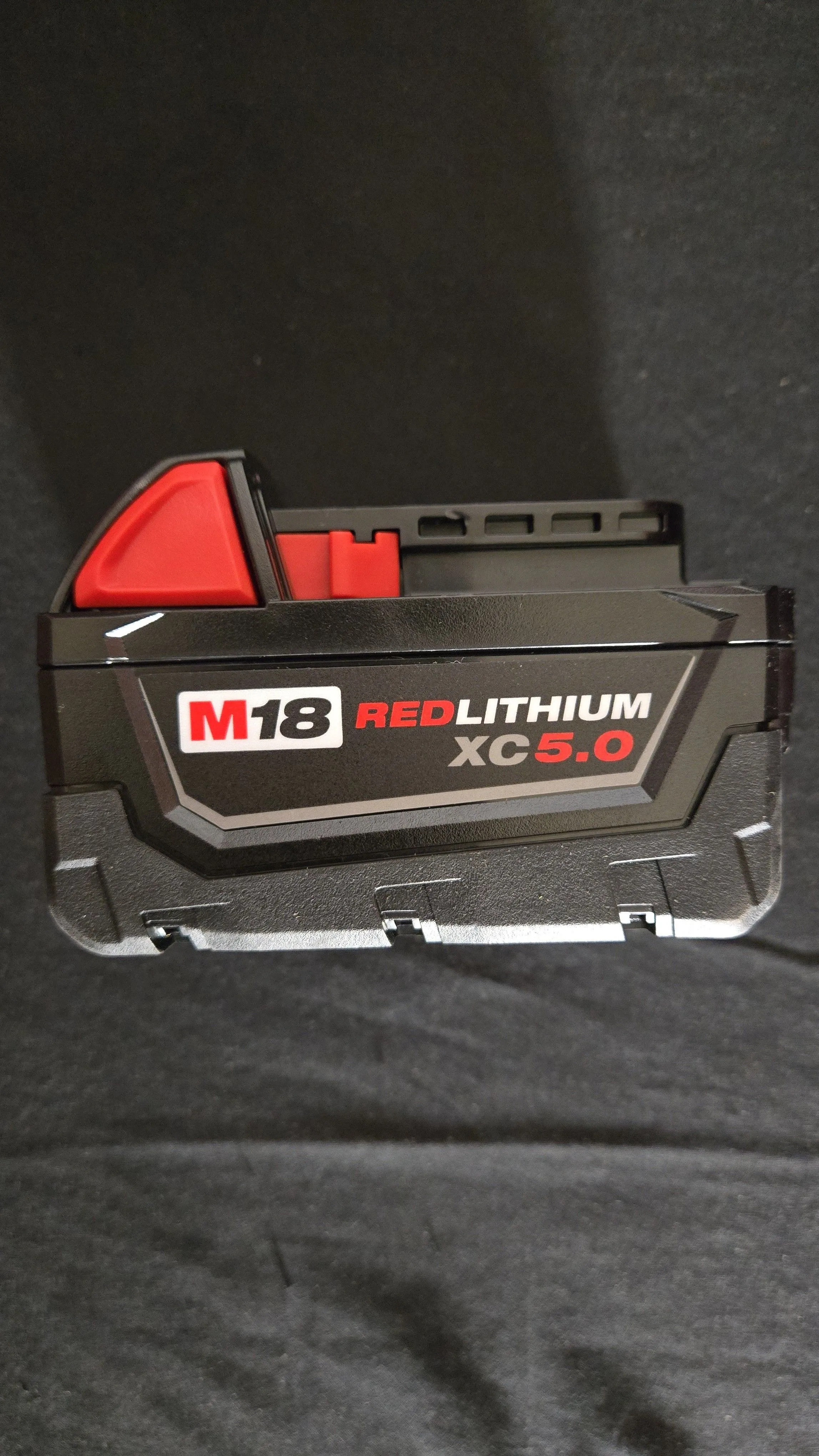 Product image for Milwaukee M18 5.0 Battery 