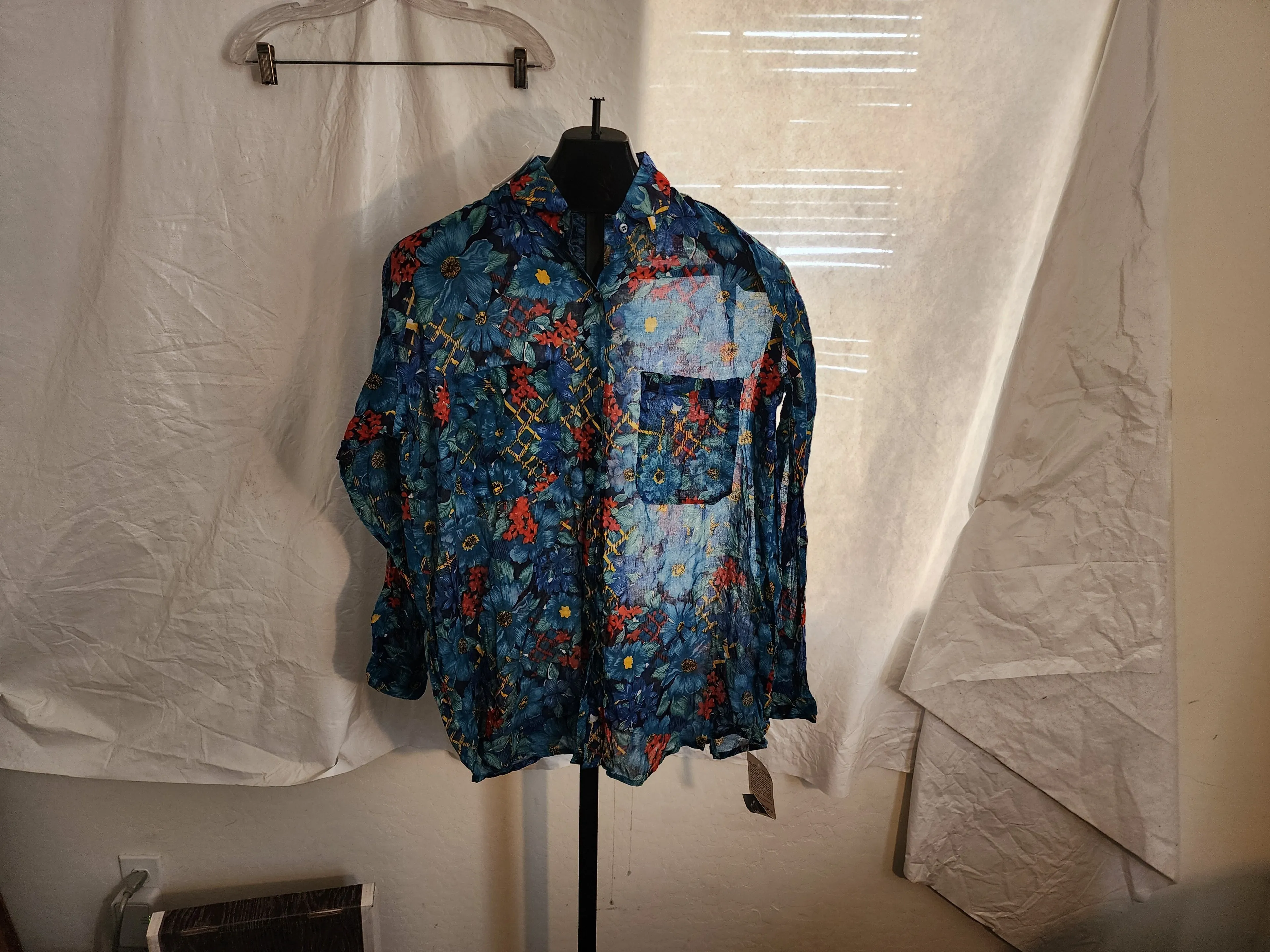 Listing Image Blurred Background