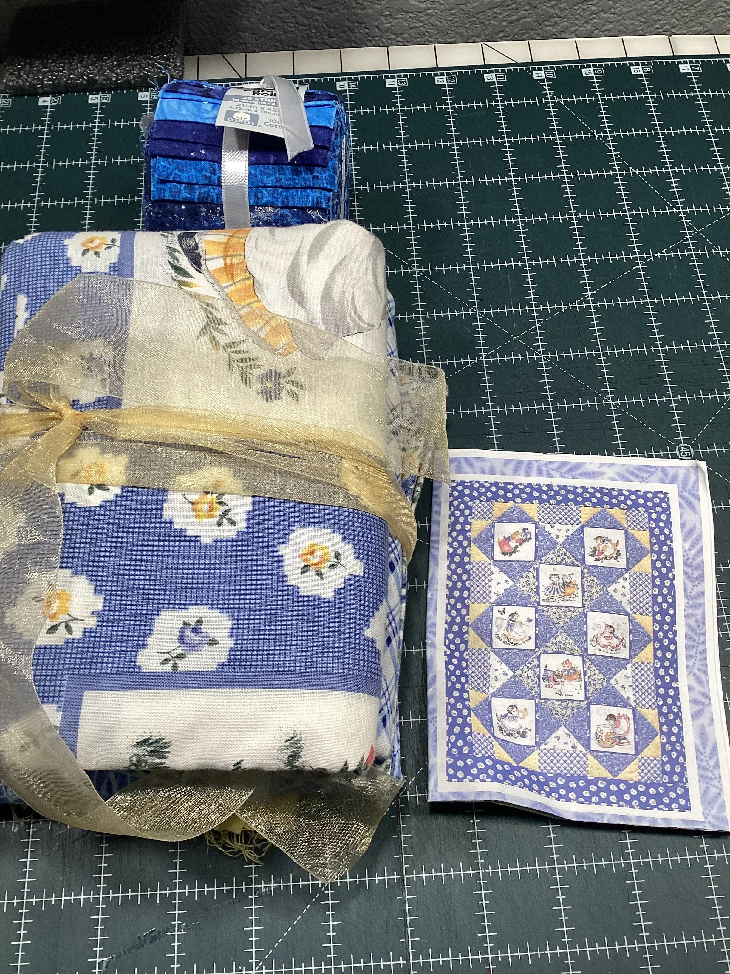 Product image for Quilt kit has cute little kittens vintage