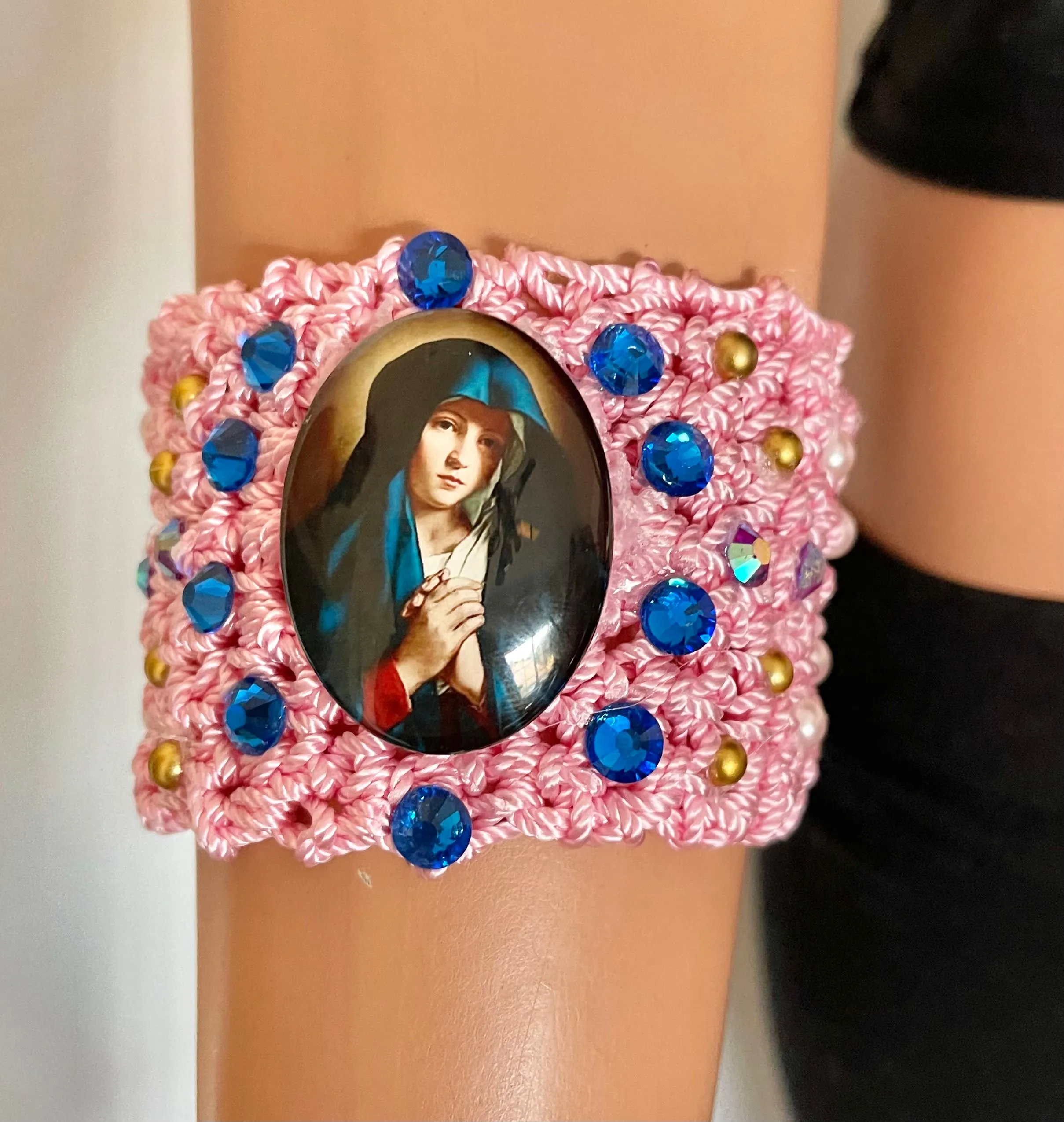 Product image for Hand Knits 2 Love Bracelet Virgin Mary Cabochon Beads  Christian Faith  Gift  Religious Spiritual