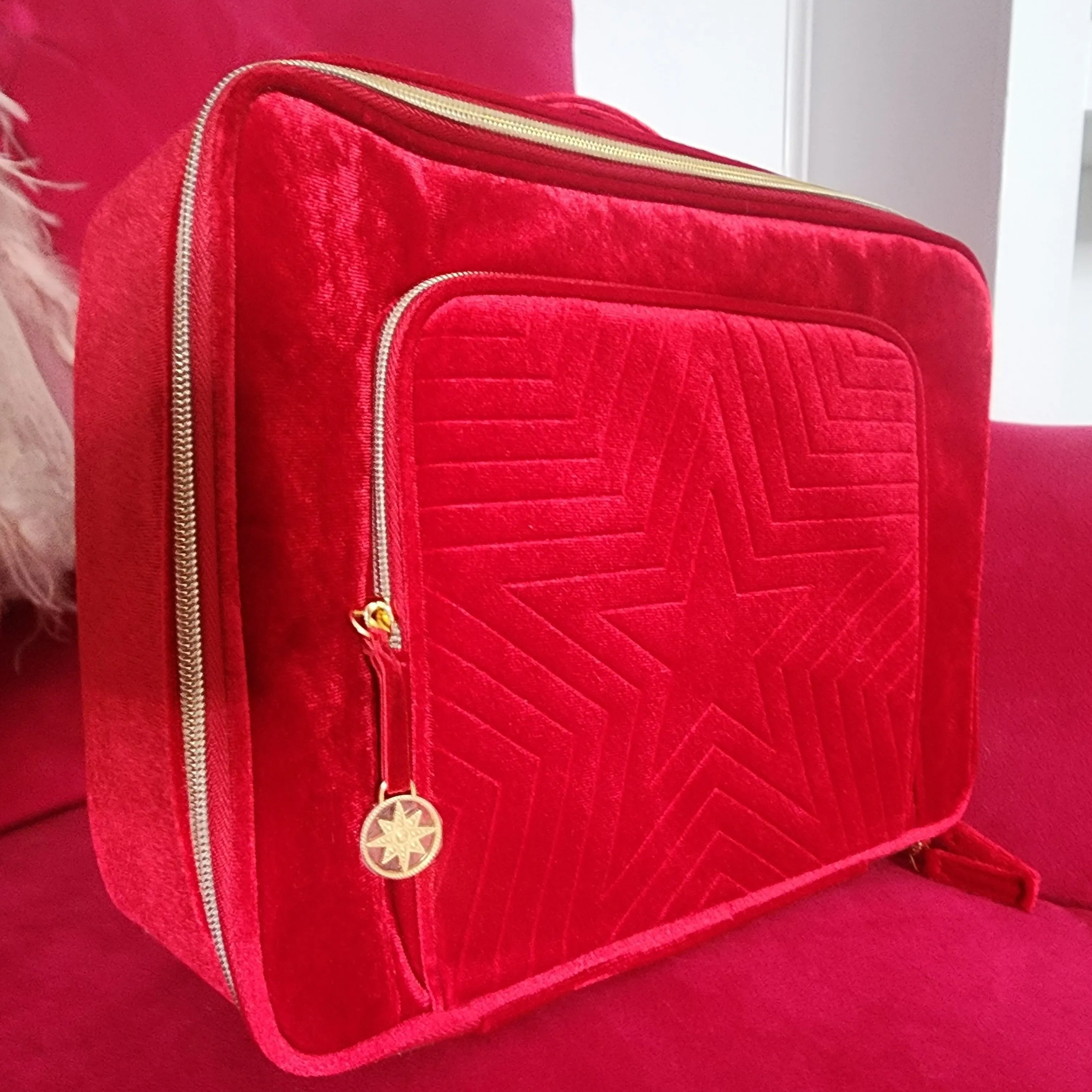 Product image for MAKE UP BAG RED