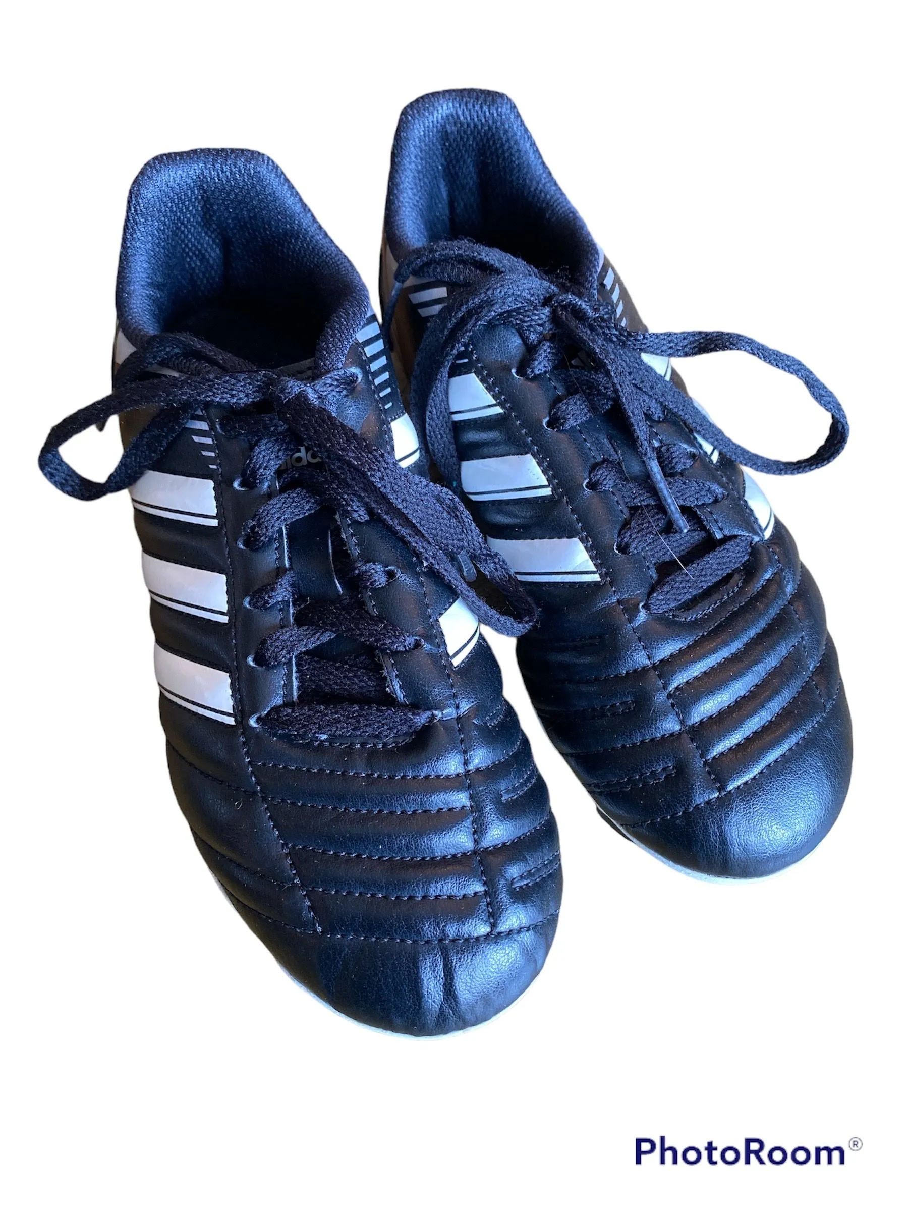 Product image for Kids adidas size 3