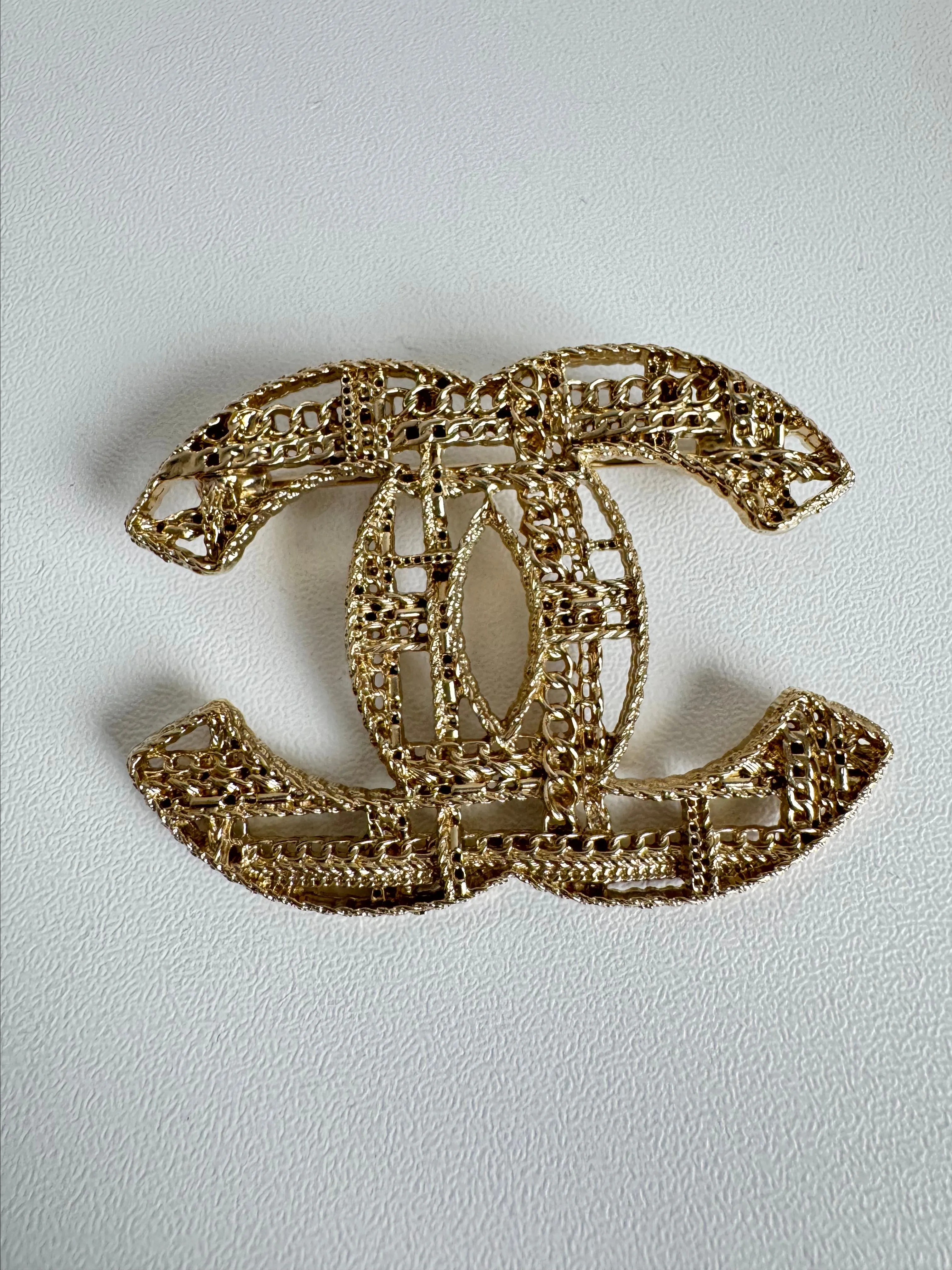 Product image for Chanel Metal CC Tweed Brooch 24K Gold Plated
