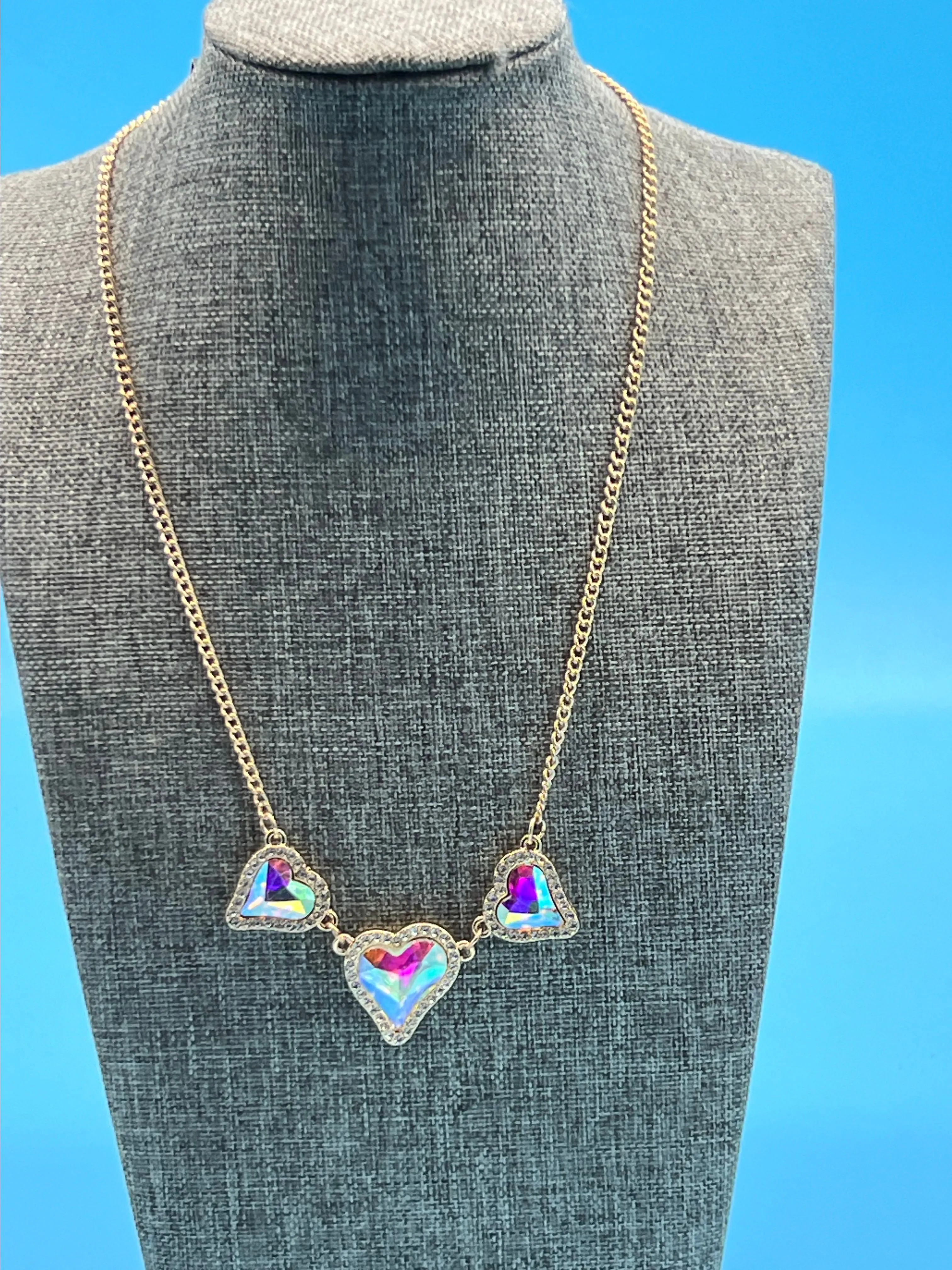 Product image for Tricolor, heart stone pendant chain