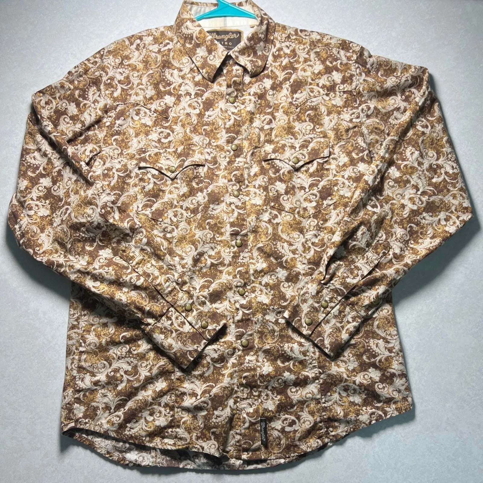 Product image for Wrangler Retro Men’s  Medium Western Shirt Snap Button Paisley Flip Cuff