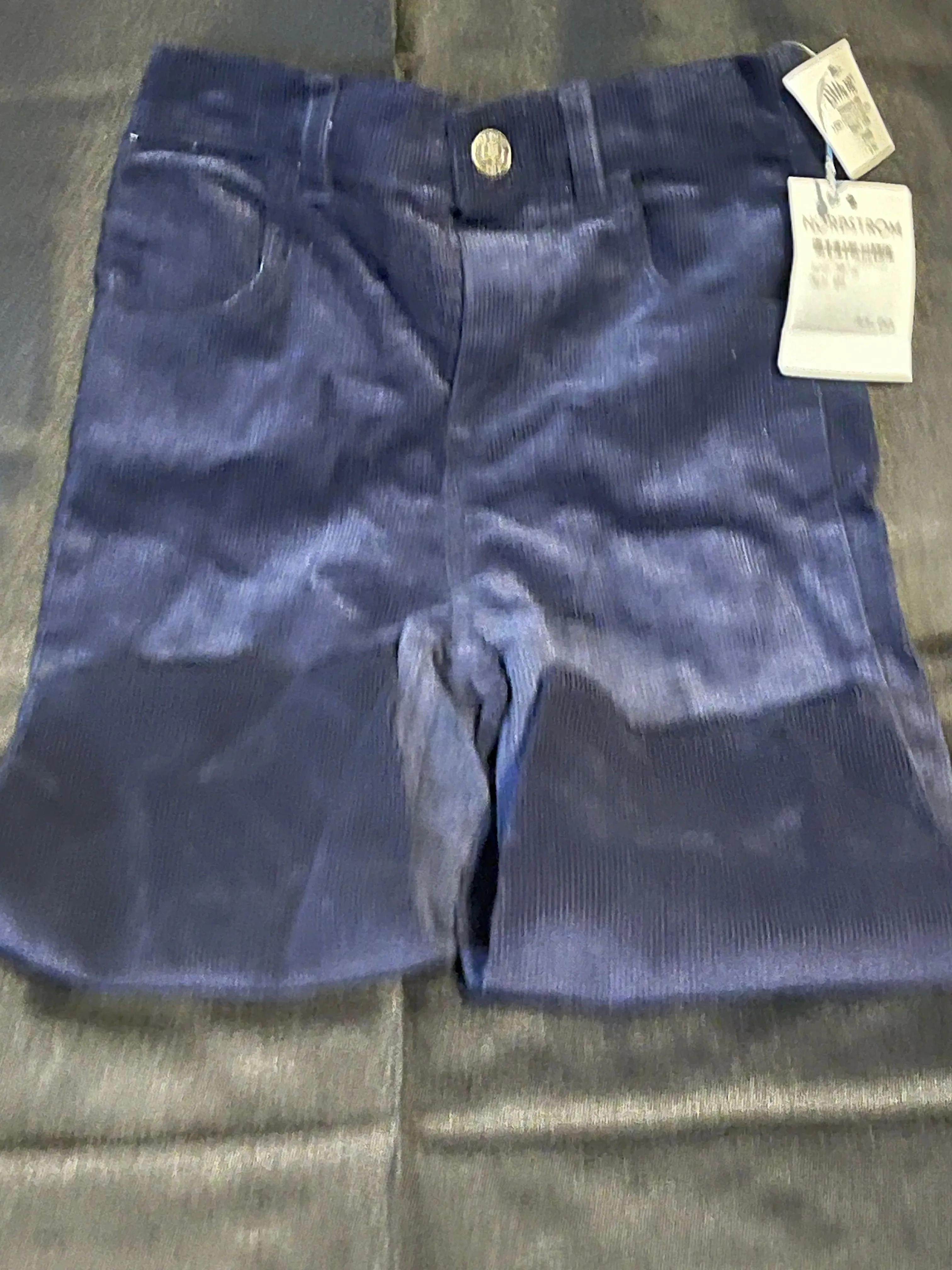 Listing Image Blurred Background