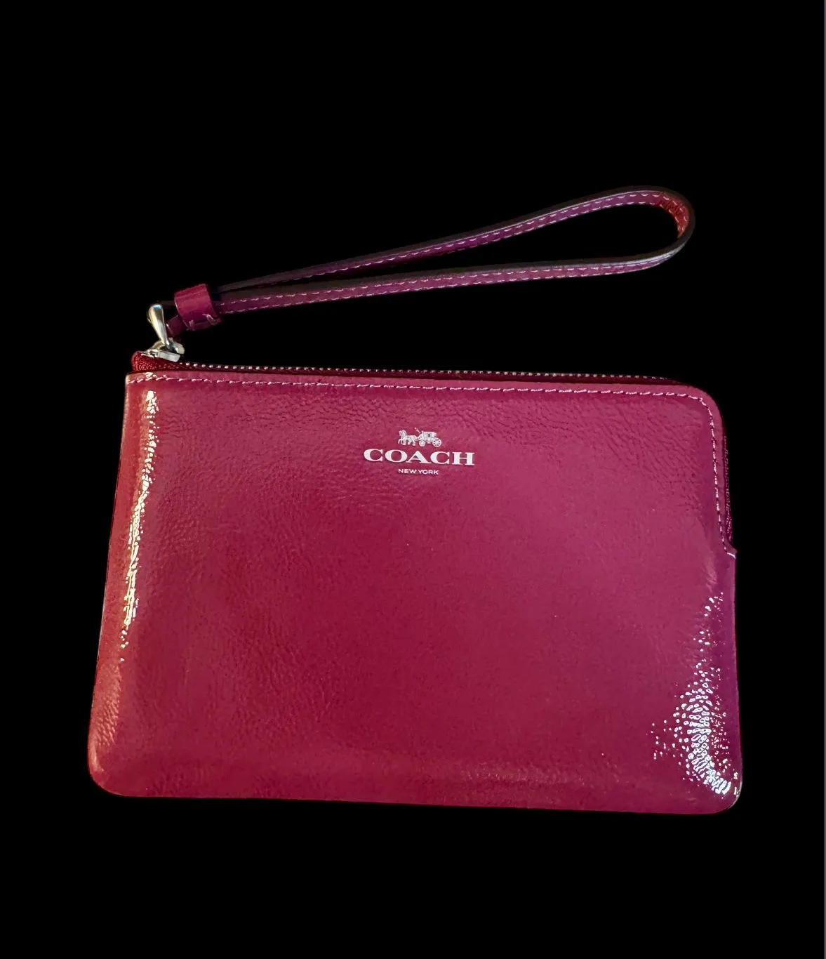 Product image for #176 NWT Coach pink patent  leather wristlet