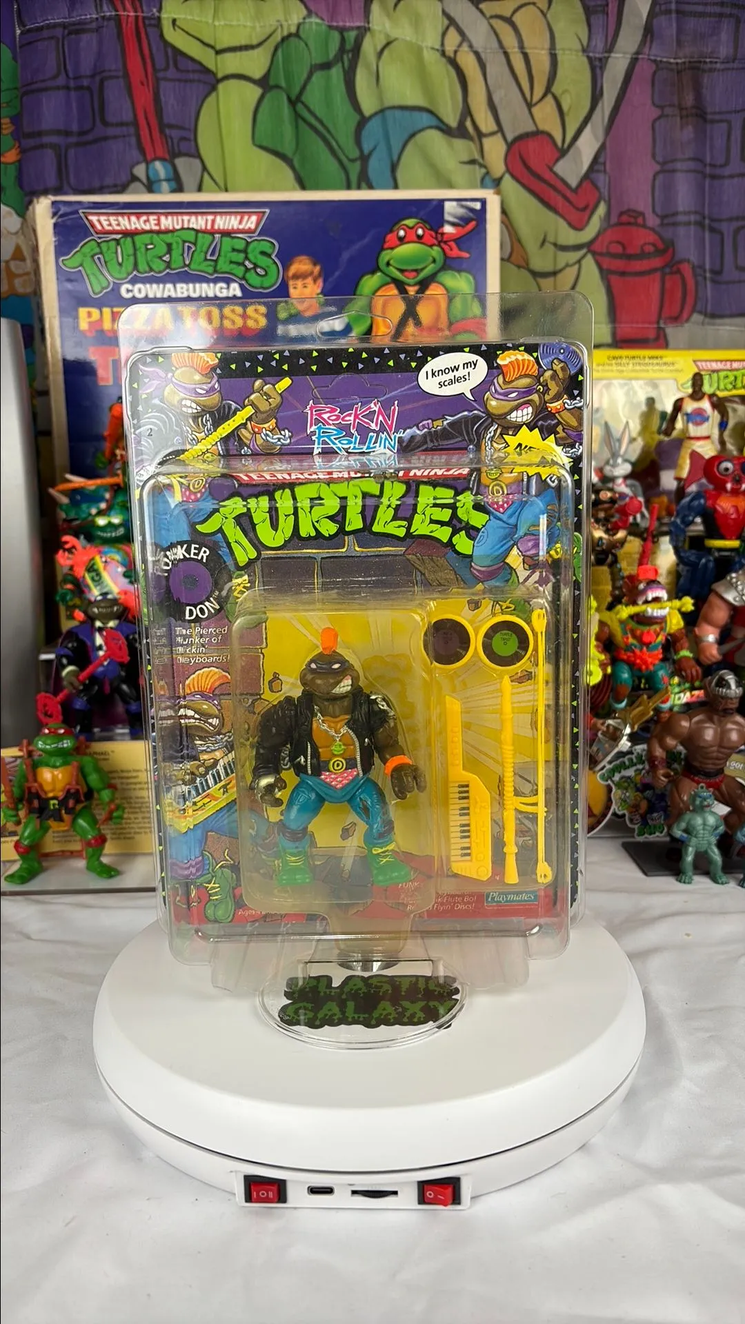 Product image for TMNT MOC 1991 Punker Don W/ Case