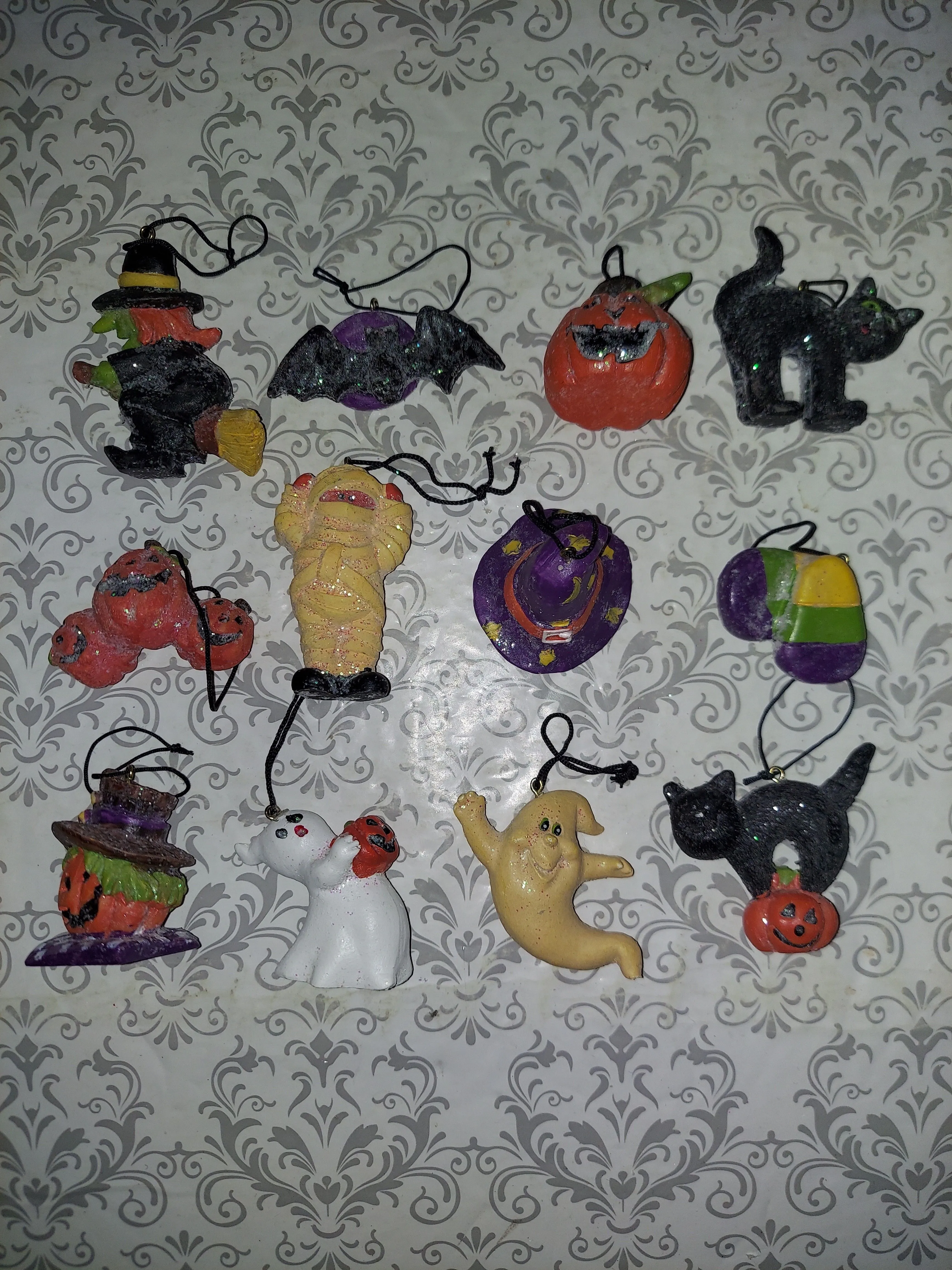 Product image for Lot of 12 Mini Halloween Ornaments 