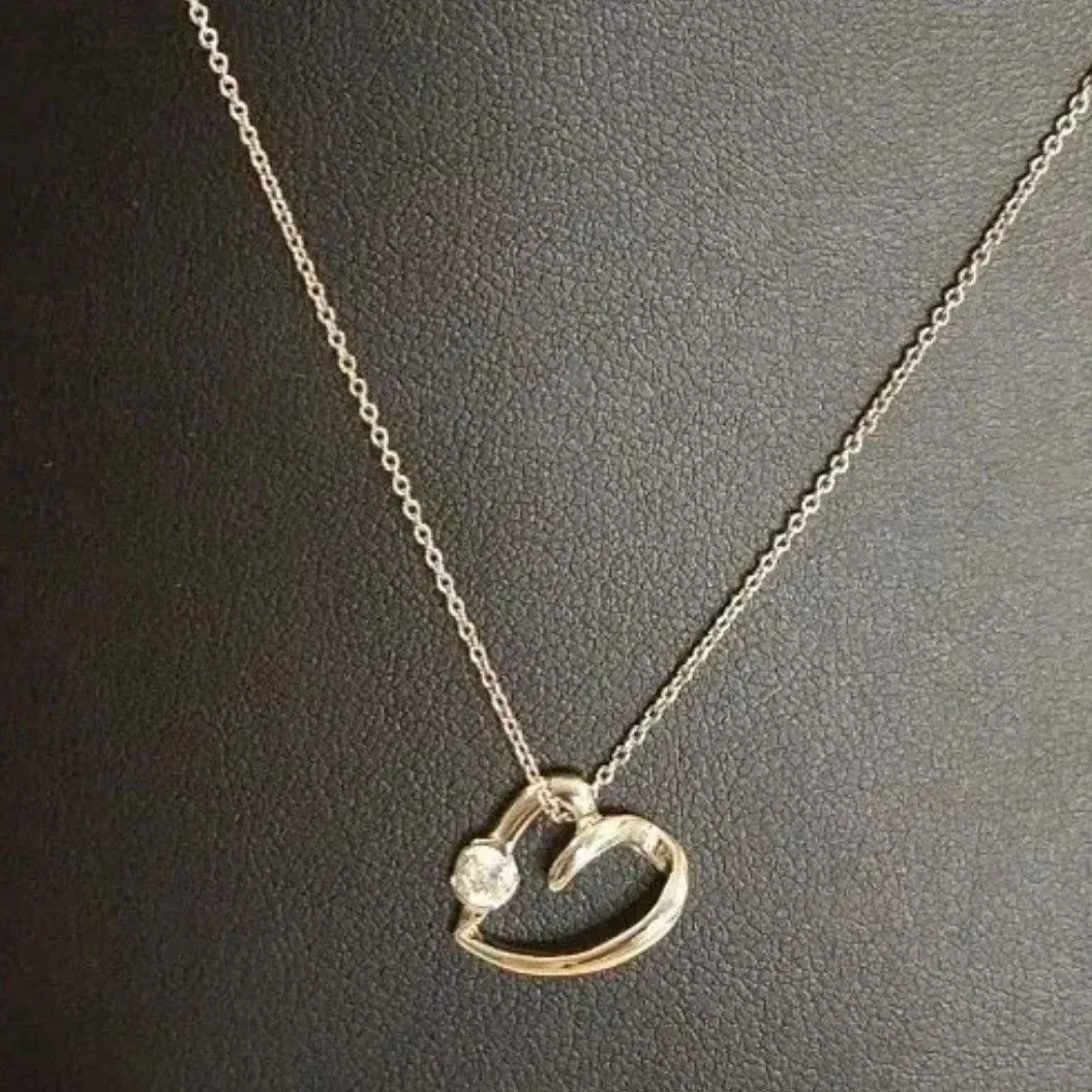 Product image for Vintage 925 Sterling Silver Heart Pendant Necklace