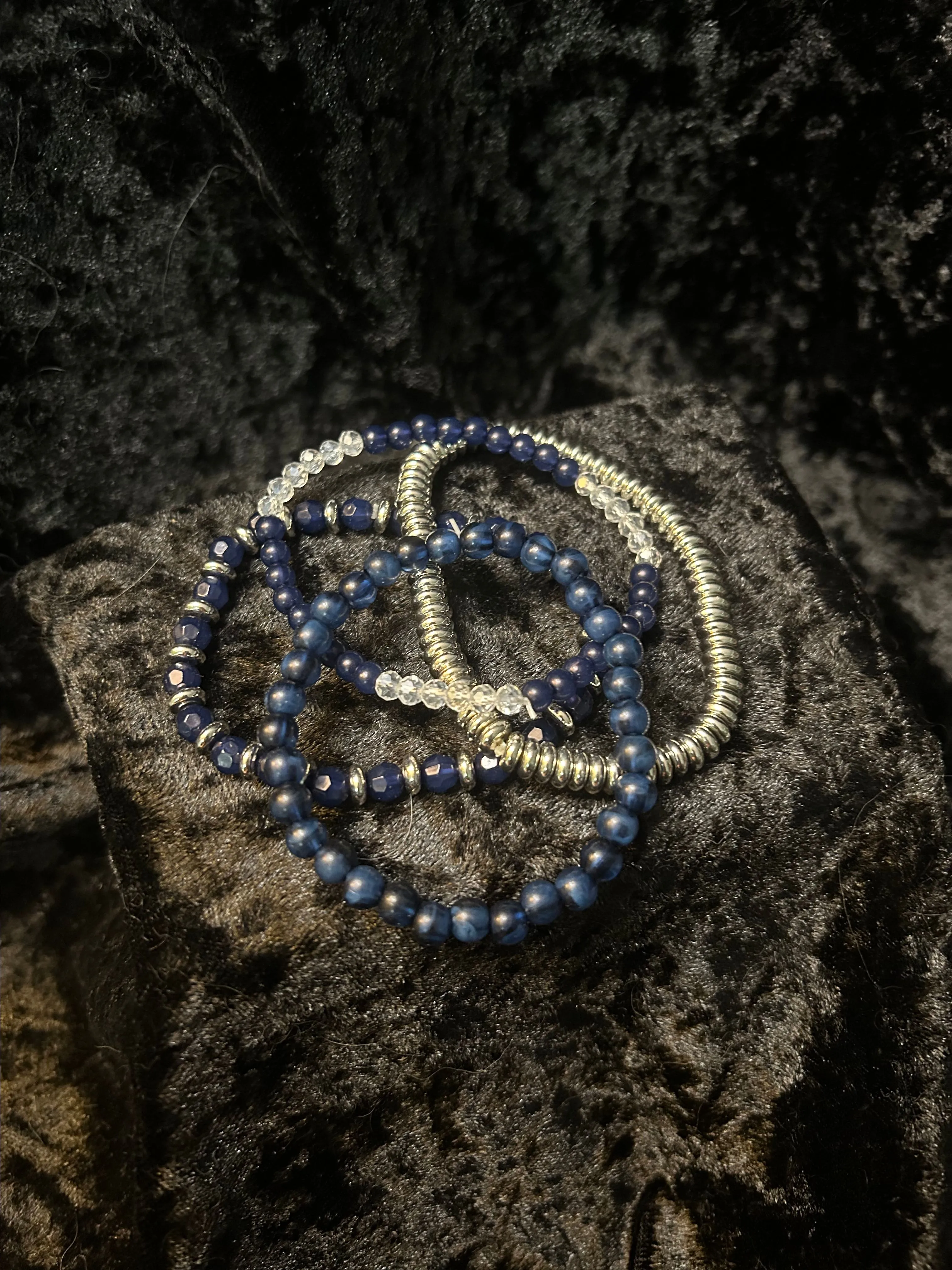 Product image for Stretchy blue bracelets