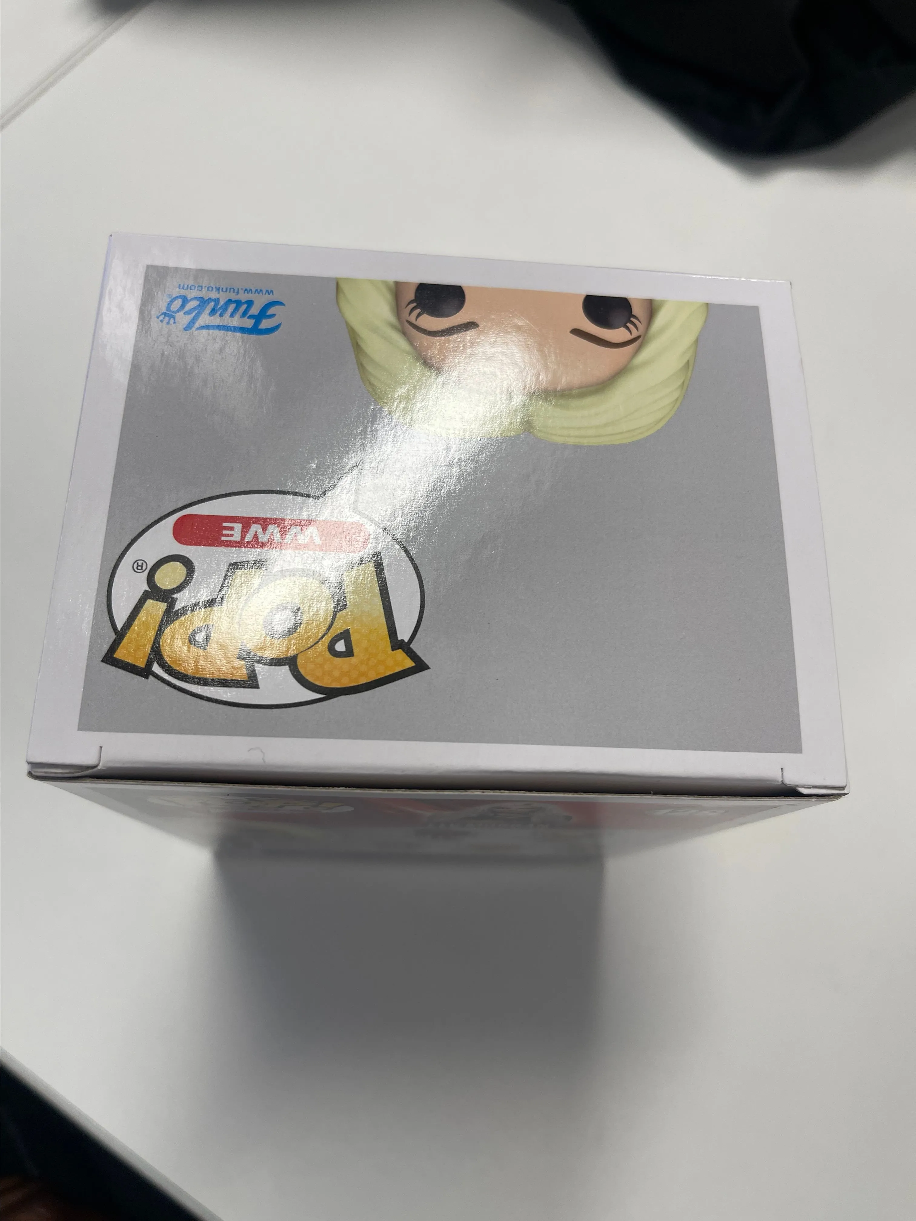 Listing Image Blurred Background