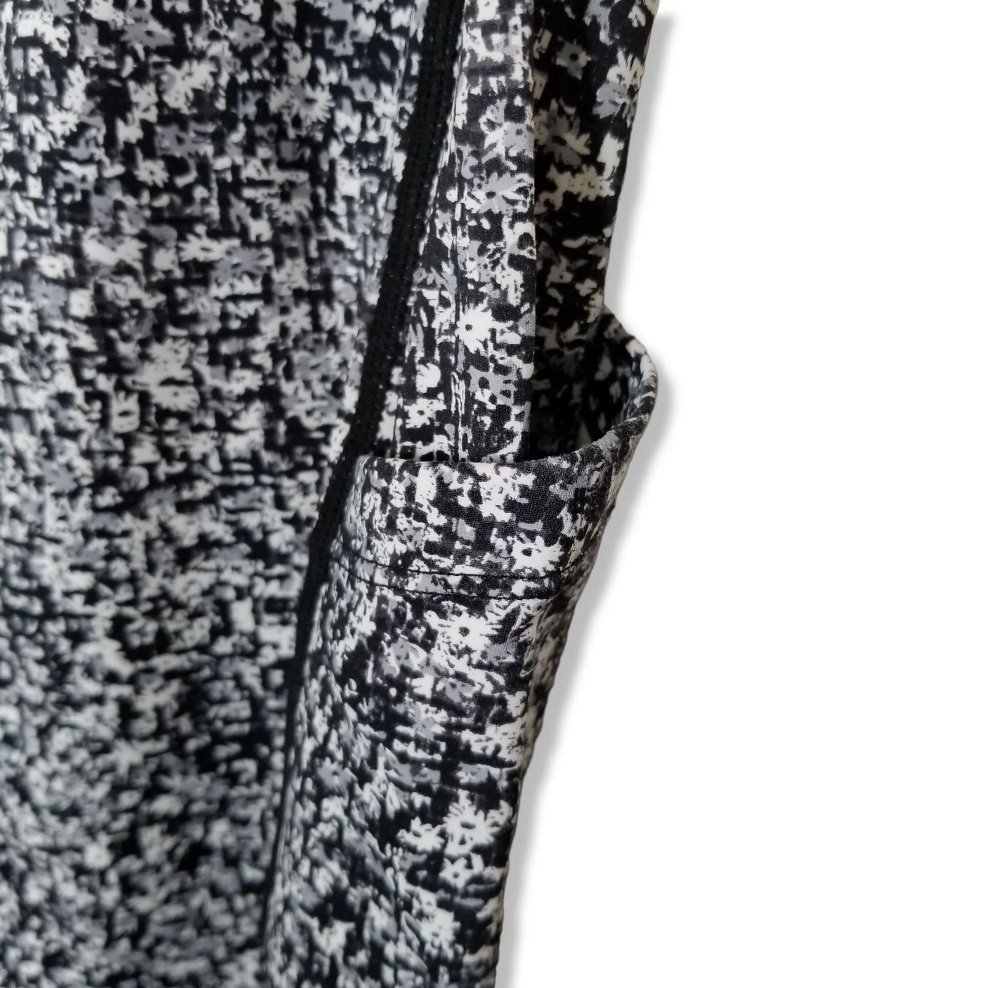Listing Image Blurred Background
