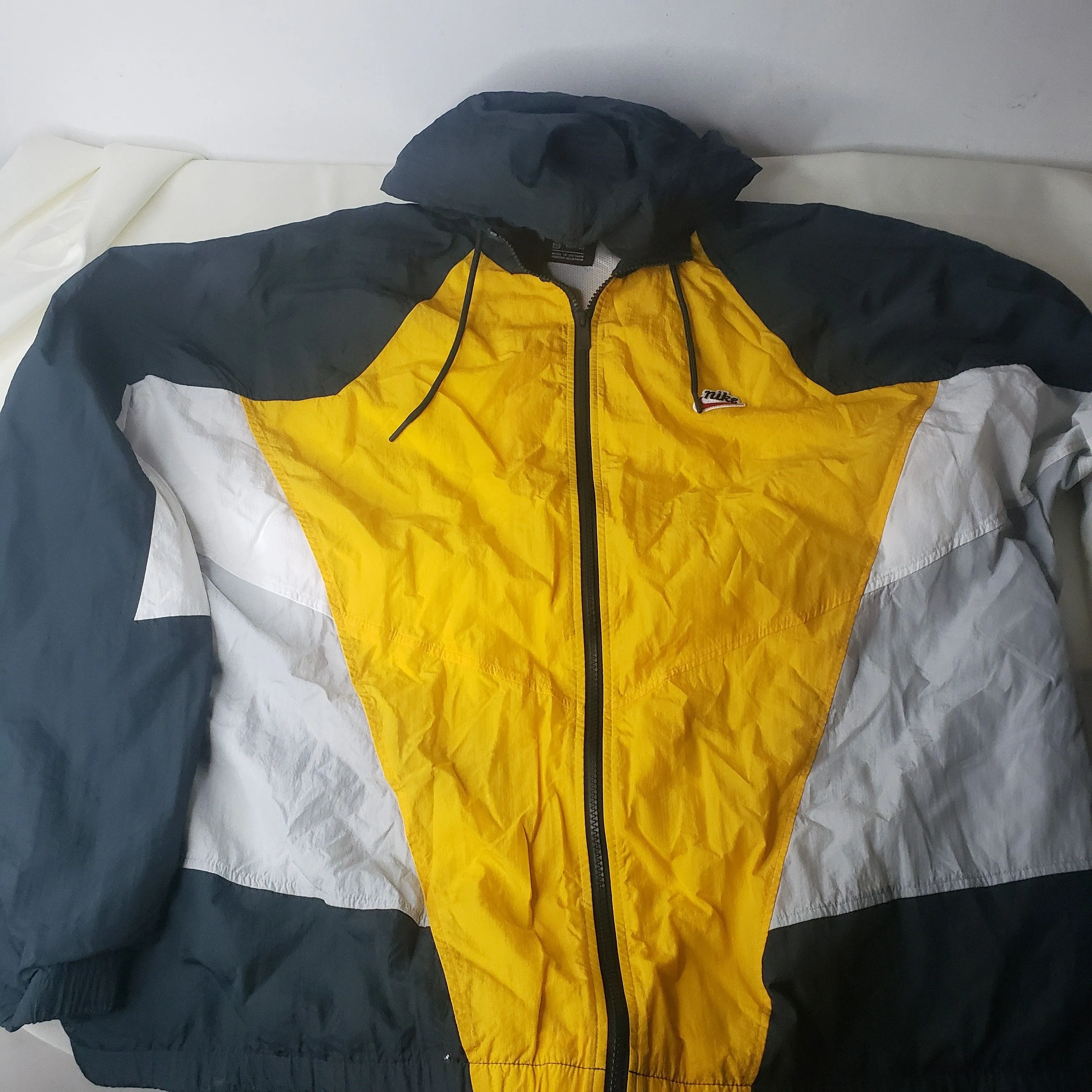 Product image for Nike Size XXL Windbreaker Color Block